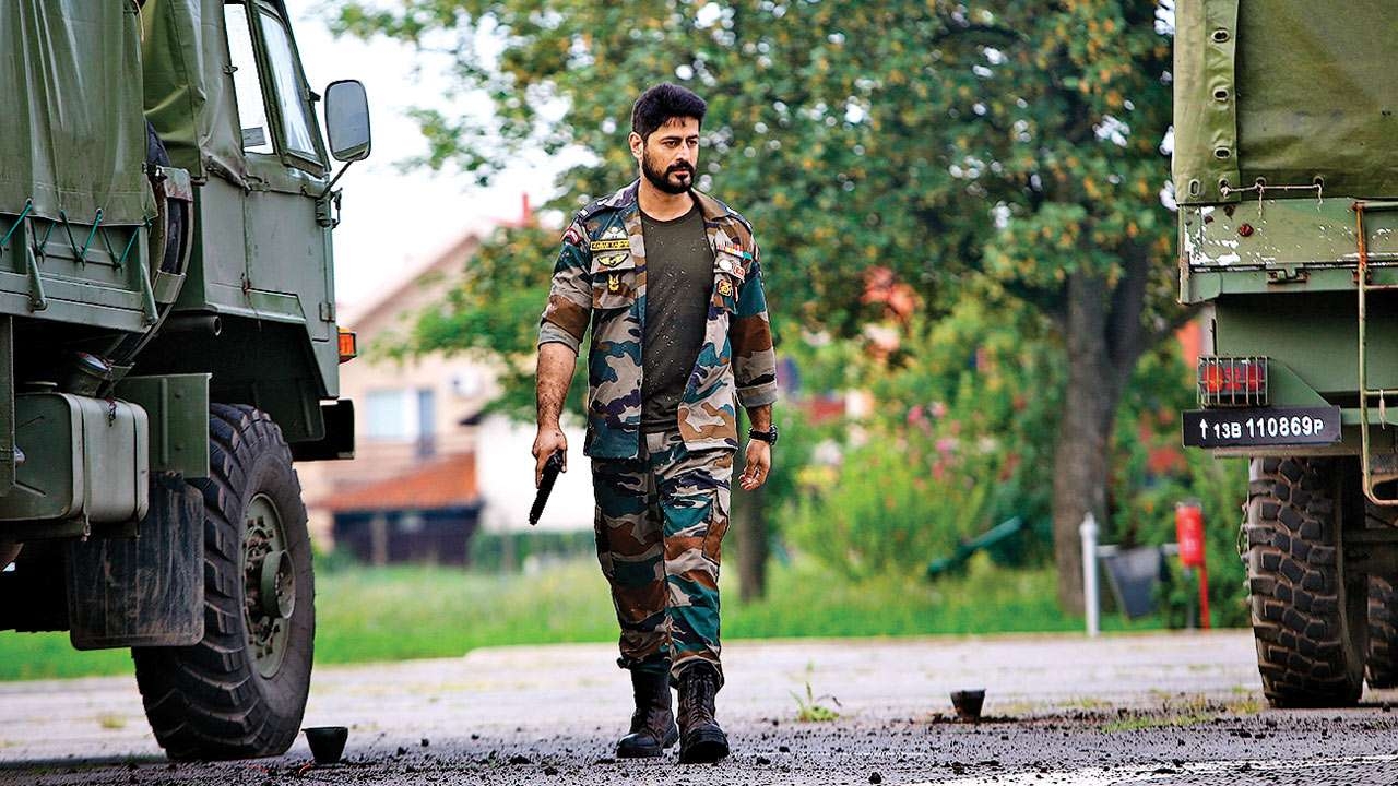 1280x720 Mohit Raina makes his film debut with URI: The Surgical Strike, Desktop