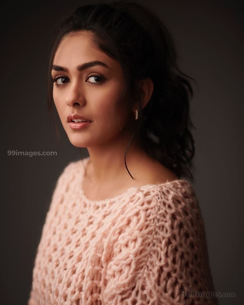 860x1070 Mrunal Thakur Beautiful HD Photohoot Stills & Mobile Wallpaper HD (1080p) -. Mobile wallpaper, HD wallpaper for mobile, iPhone wallpaper inspirational, Phone