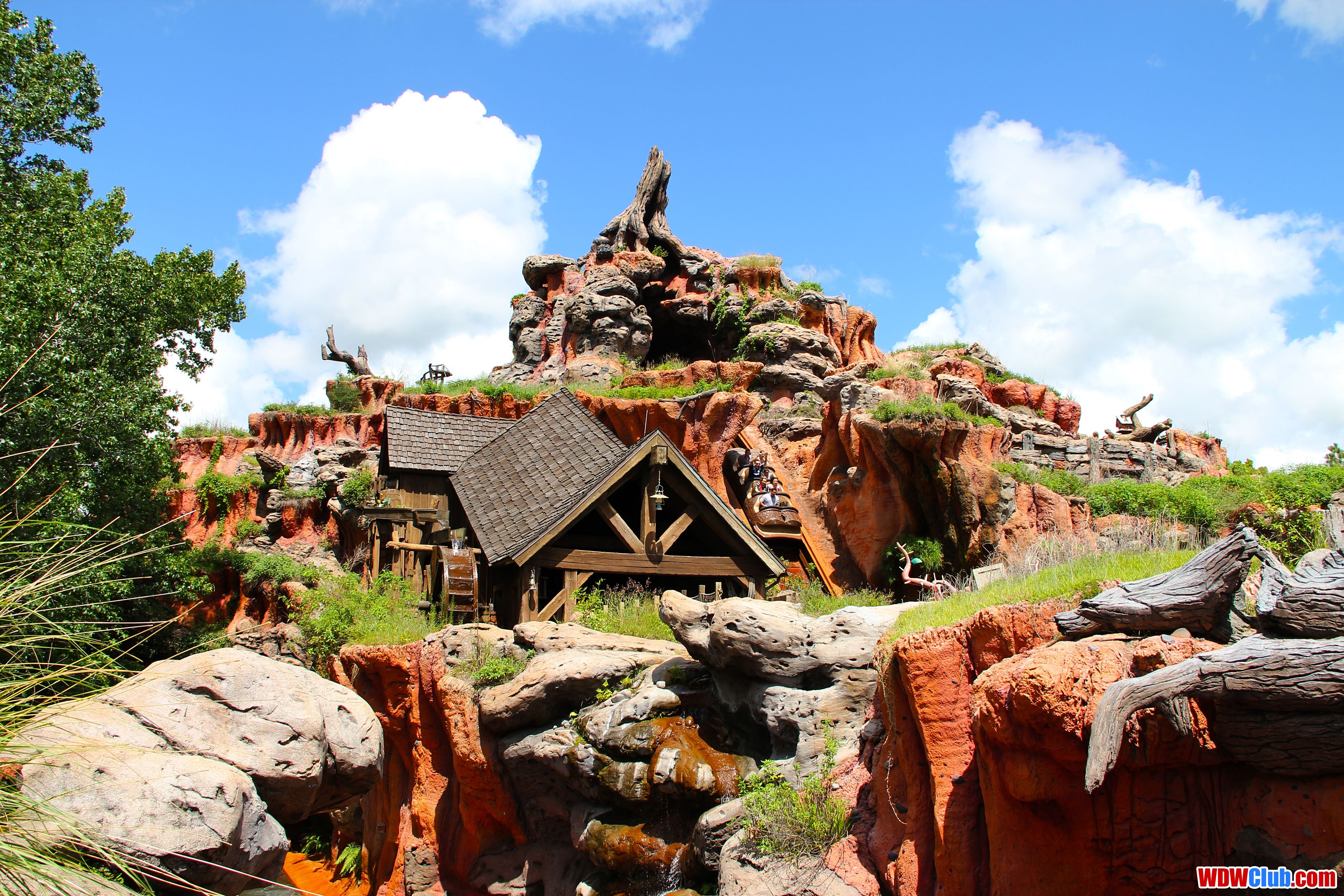 4100x2740 Splash Mountain 4K Wallpaper, Desktop