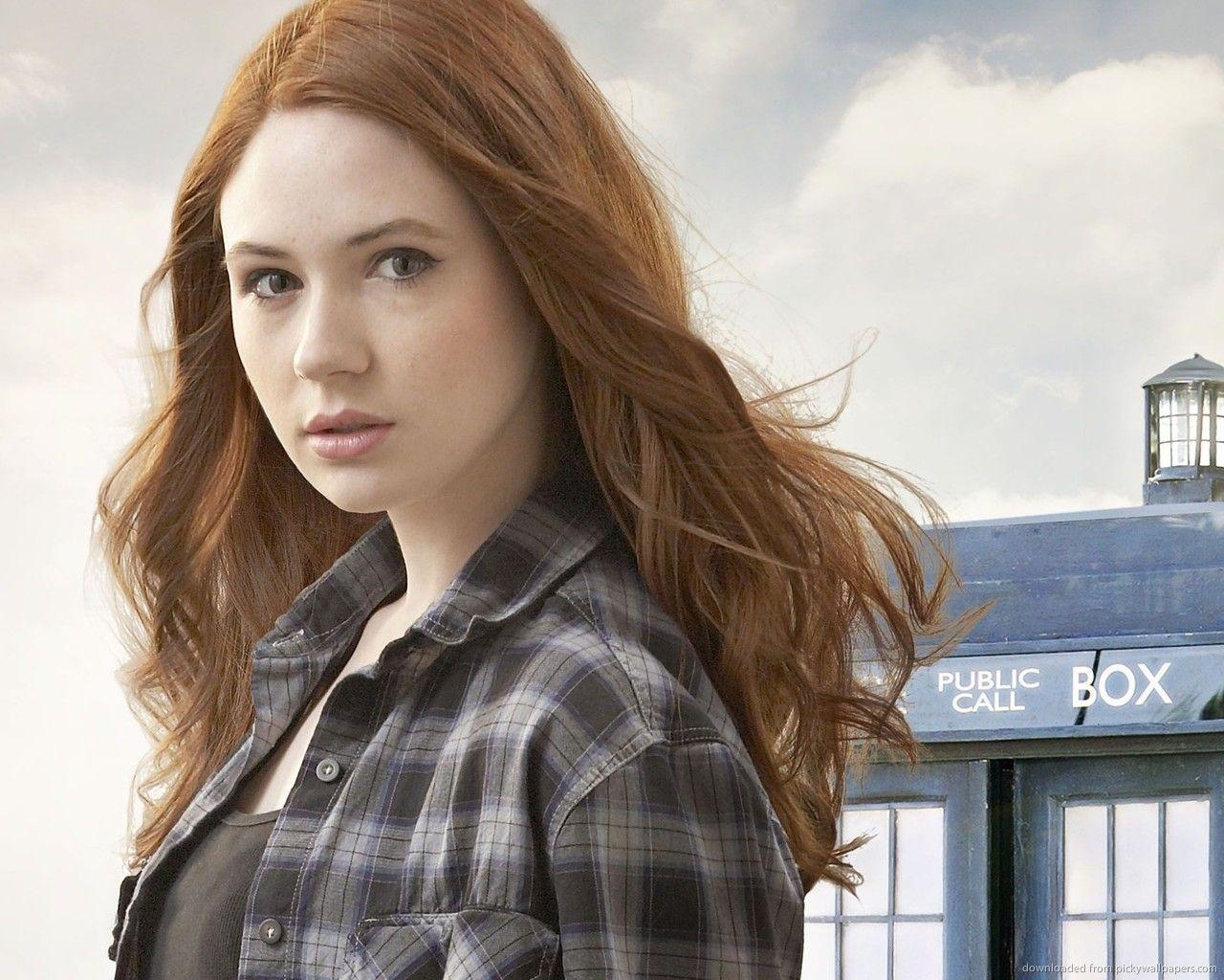 1280x1030 Download  Karen Gillan Near TARDIS Wallpaper, Desktop