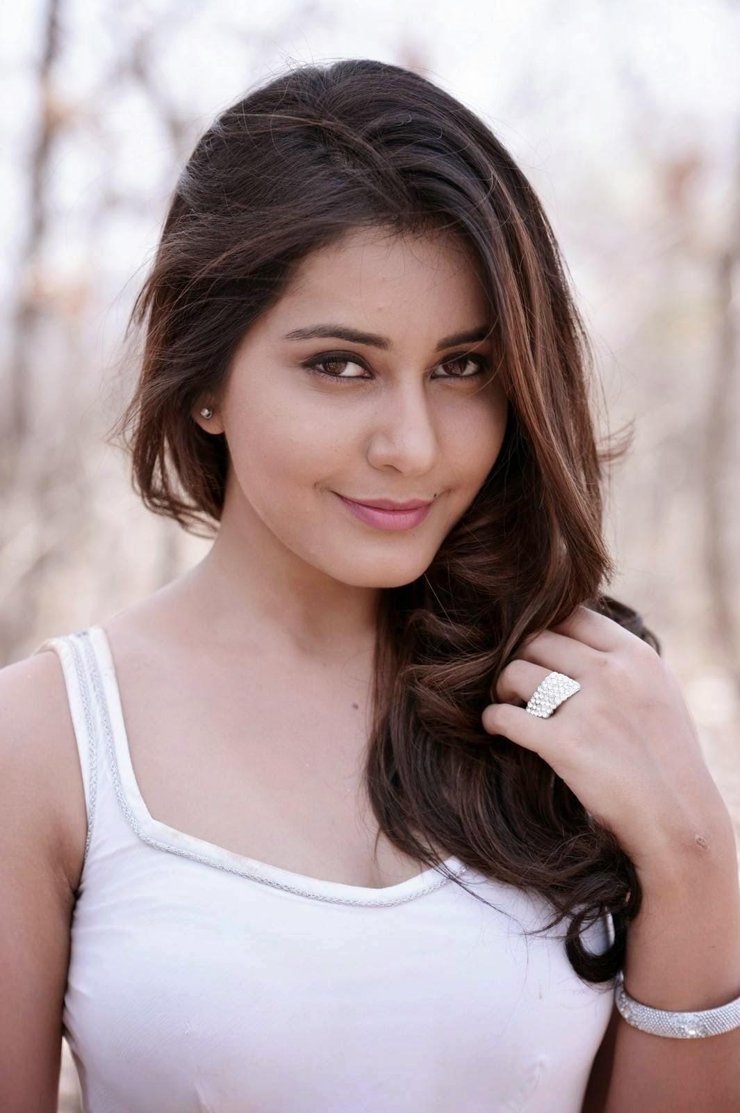 1070x1600 Rashi khanna HD image, Phone