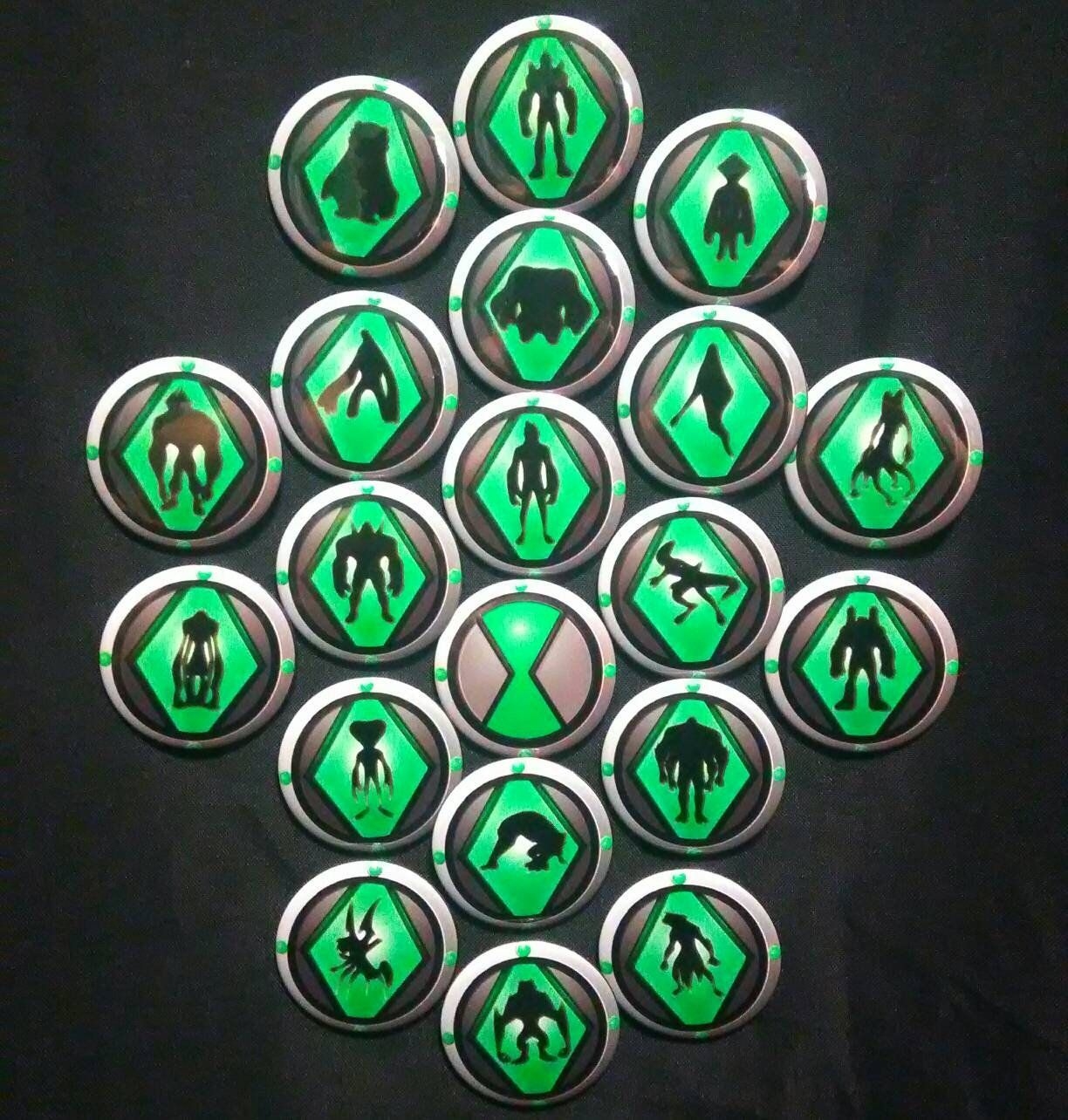 1230x1290 Ben 10 Aliens Set (Single Purchase or Set of 20 buttons, Pinback 1.5 or 2.25 inches)[Read The Details Carefully]. Ben Ben 10 alien force, Ben 10 ultimate alien, Phone