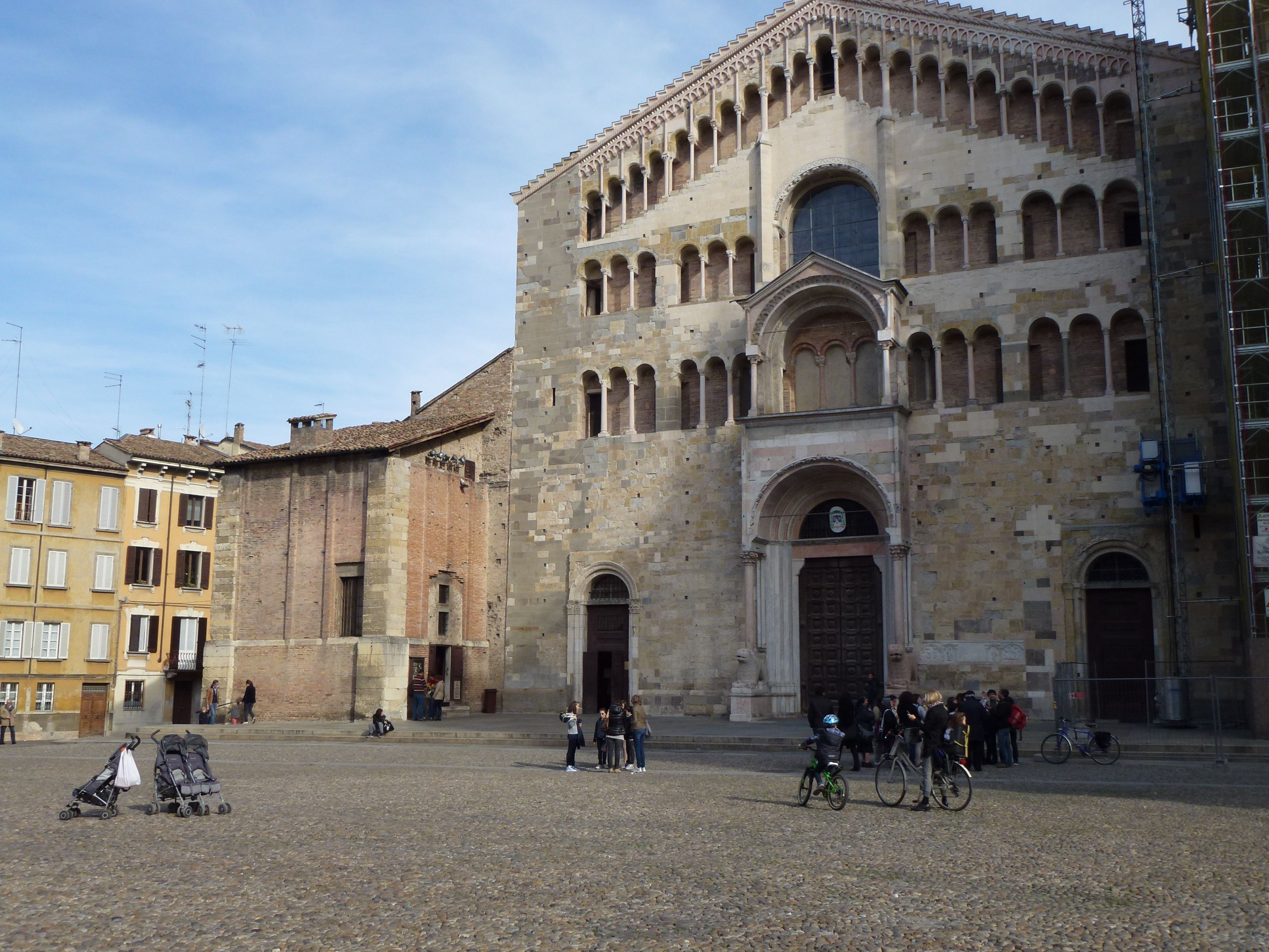 4320x3240 Old town, Parma wallpaper and image, picture, photo, Desktop