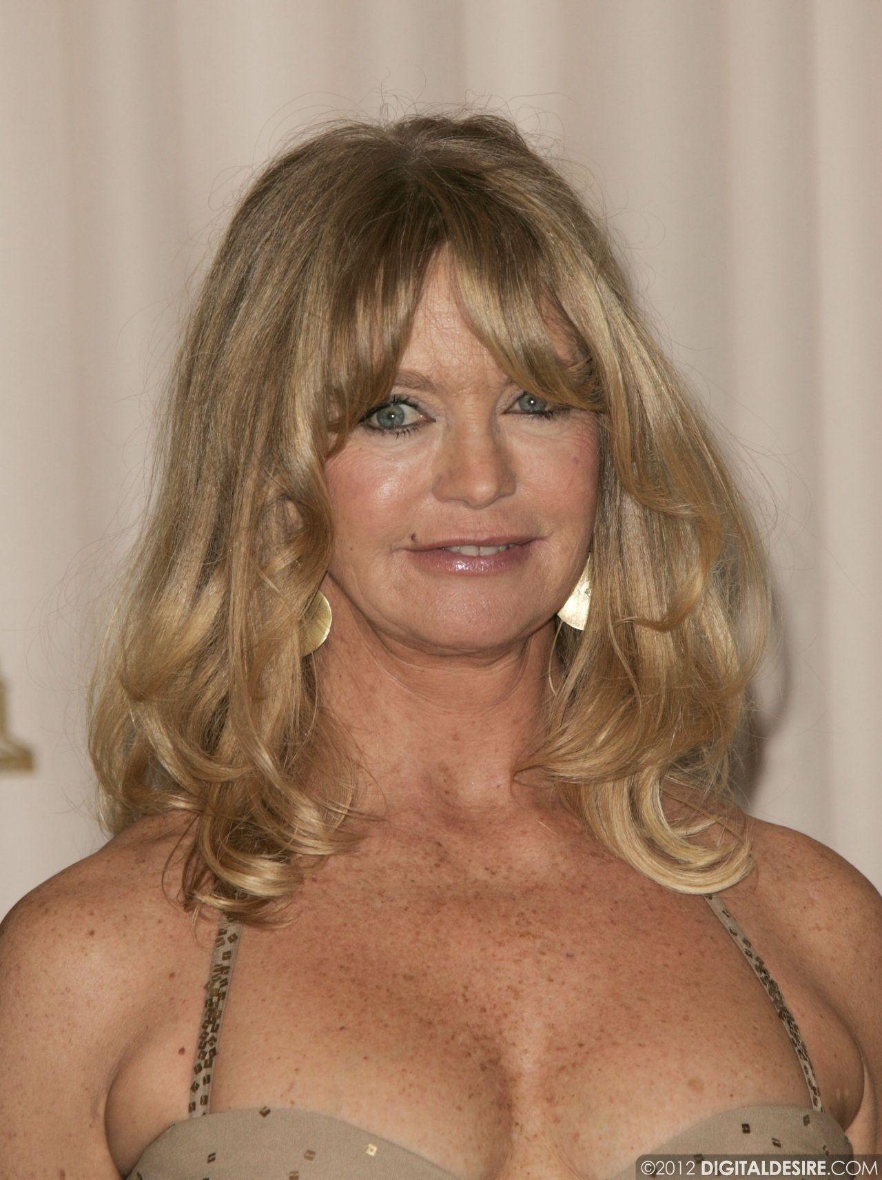 1280x1720 Goldie Hawn Wallpaper High Quality, Phone