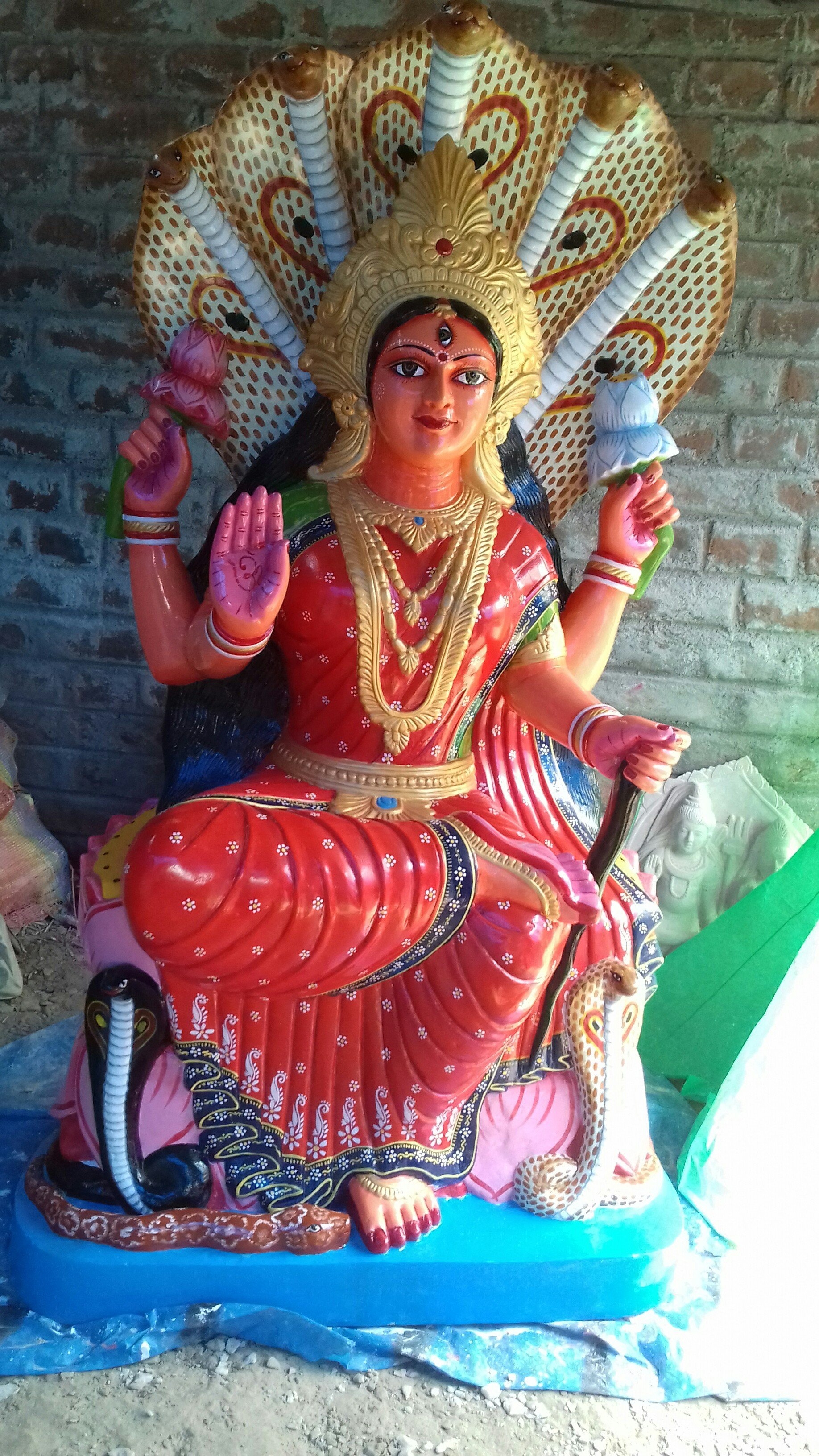 1840x3270 Traditional Hindu Concrete Mansa Devi, Phone