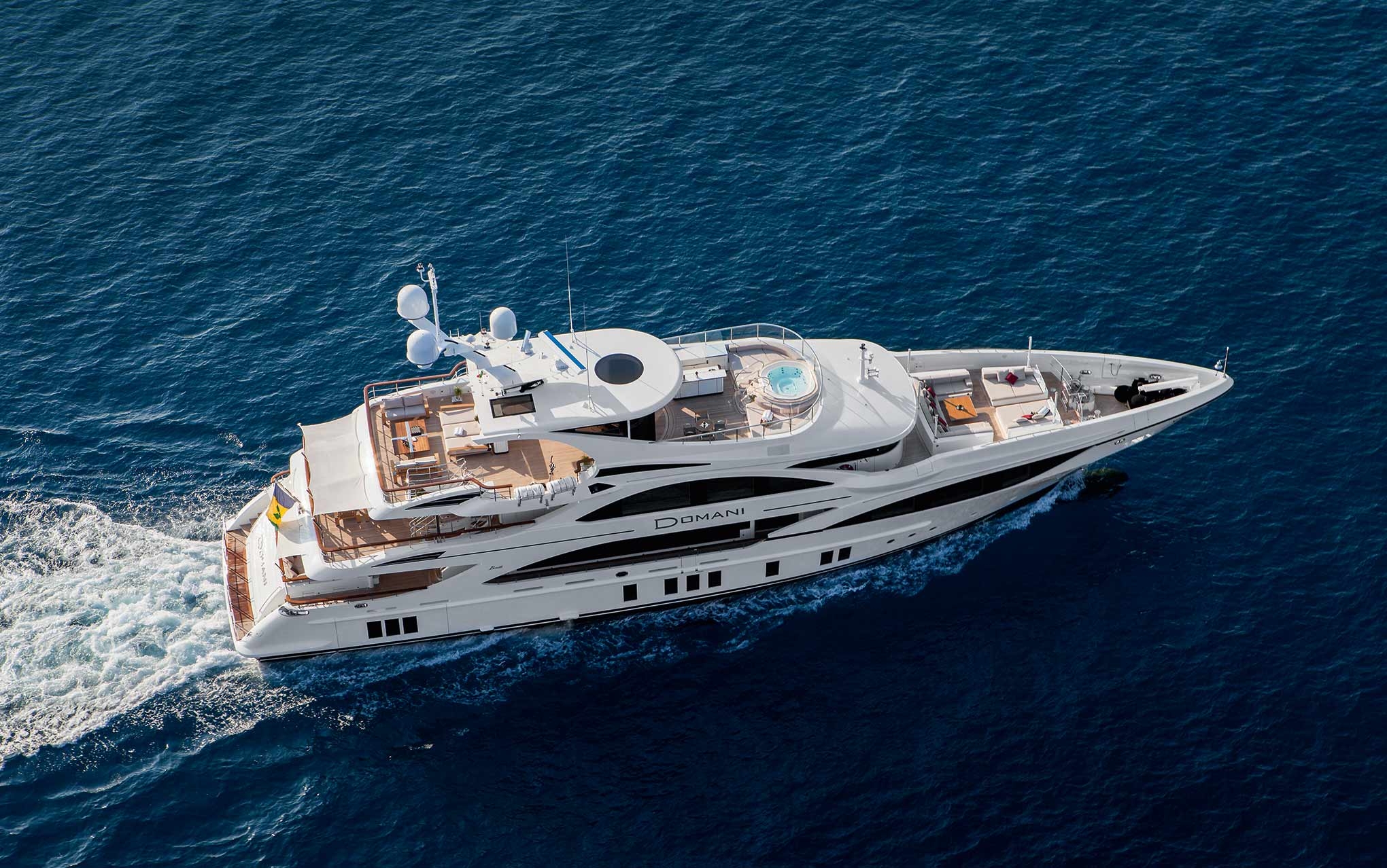 2040x1280 Benetti: Italian Yacht Excellence since 1873, Desktop