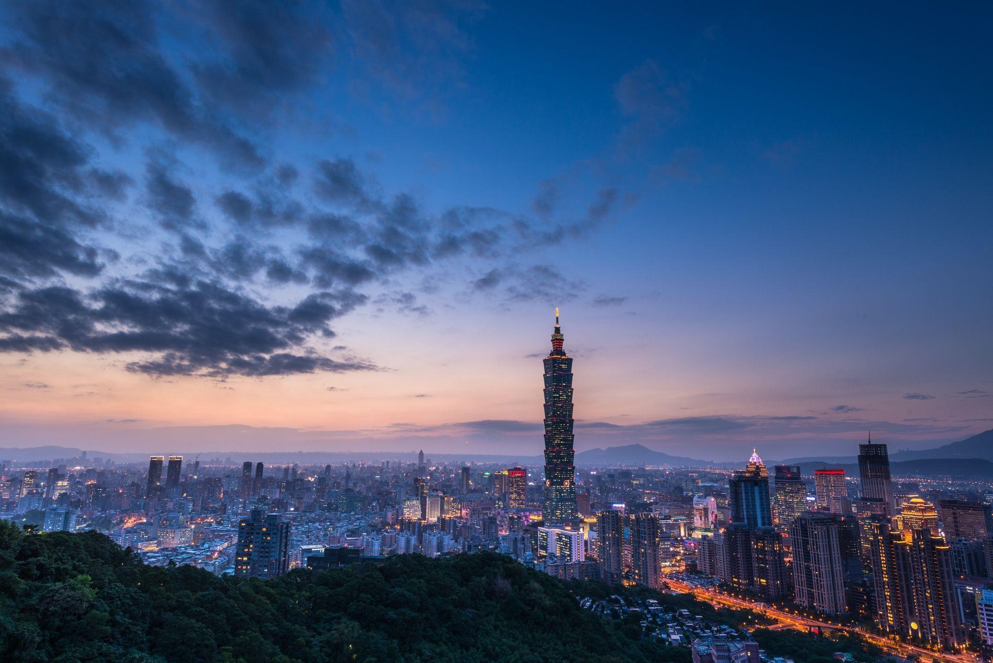 2050x1370 Taipei HD Wallpaper, Desktop