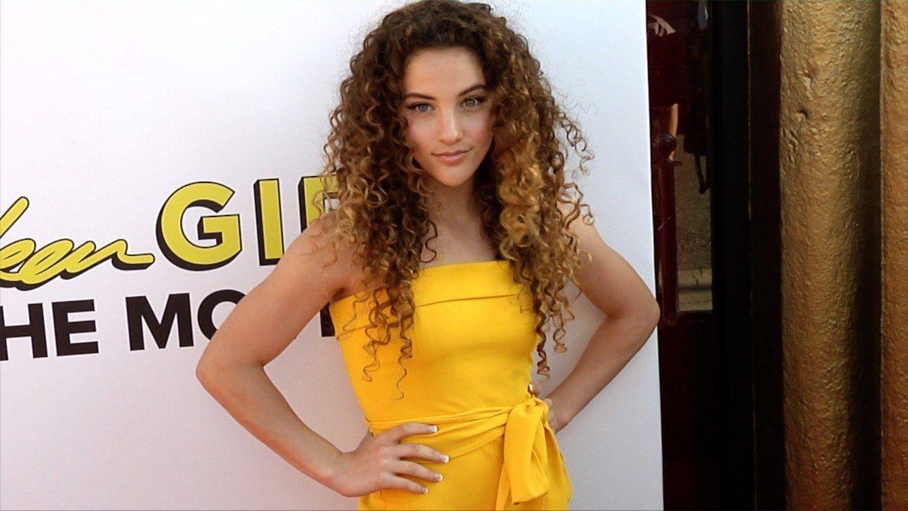 1280x720 Sofie Dossi Chicken Girls: The Movie Premiere Red Carpet, Desktop