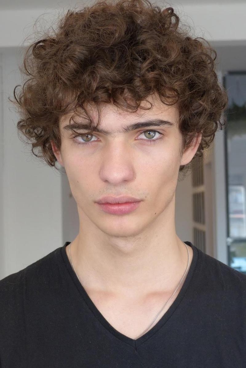 800x1200 Piero Mendez. Curly on Men. Model, Male models, Profile photo, Phone