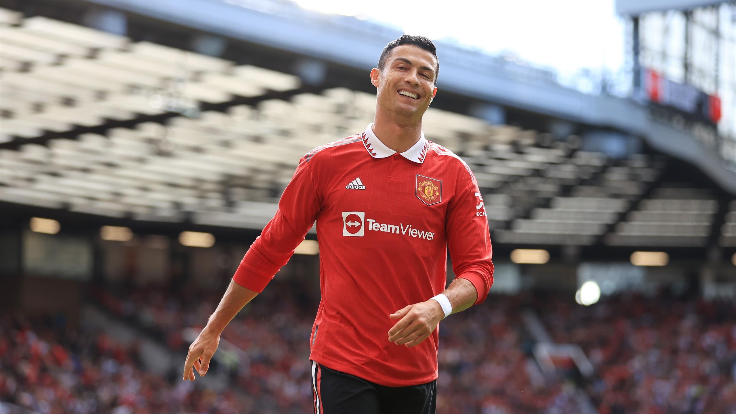 2560x1440 Cristiano Ronaldo: Manchester United forward starts in draw against Rayo Vallecano at Old Trafford, Desktop