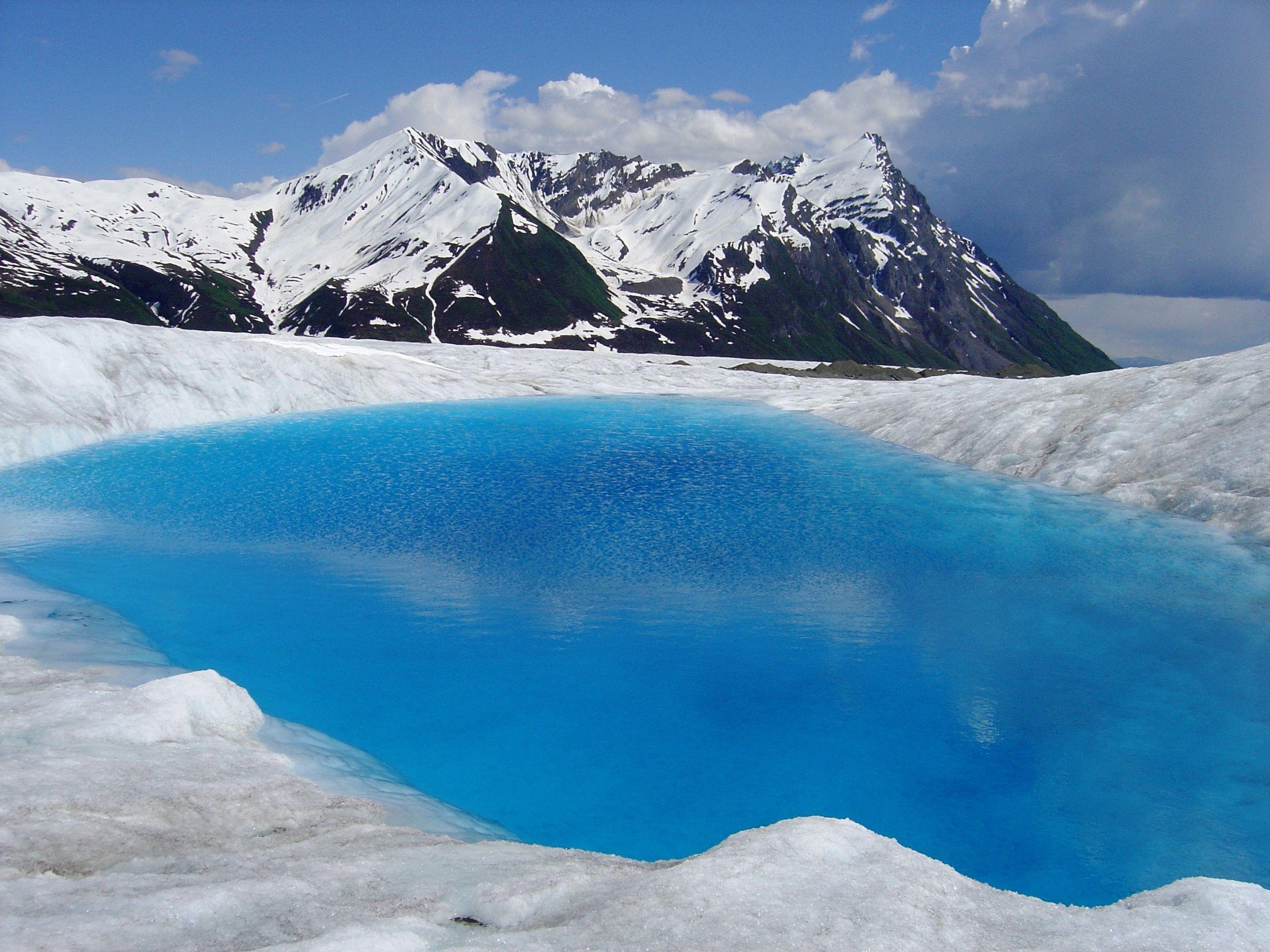 2600x1950 Blue Glacial Pool In Wrangell St. Elias National Park, Desktop