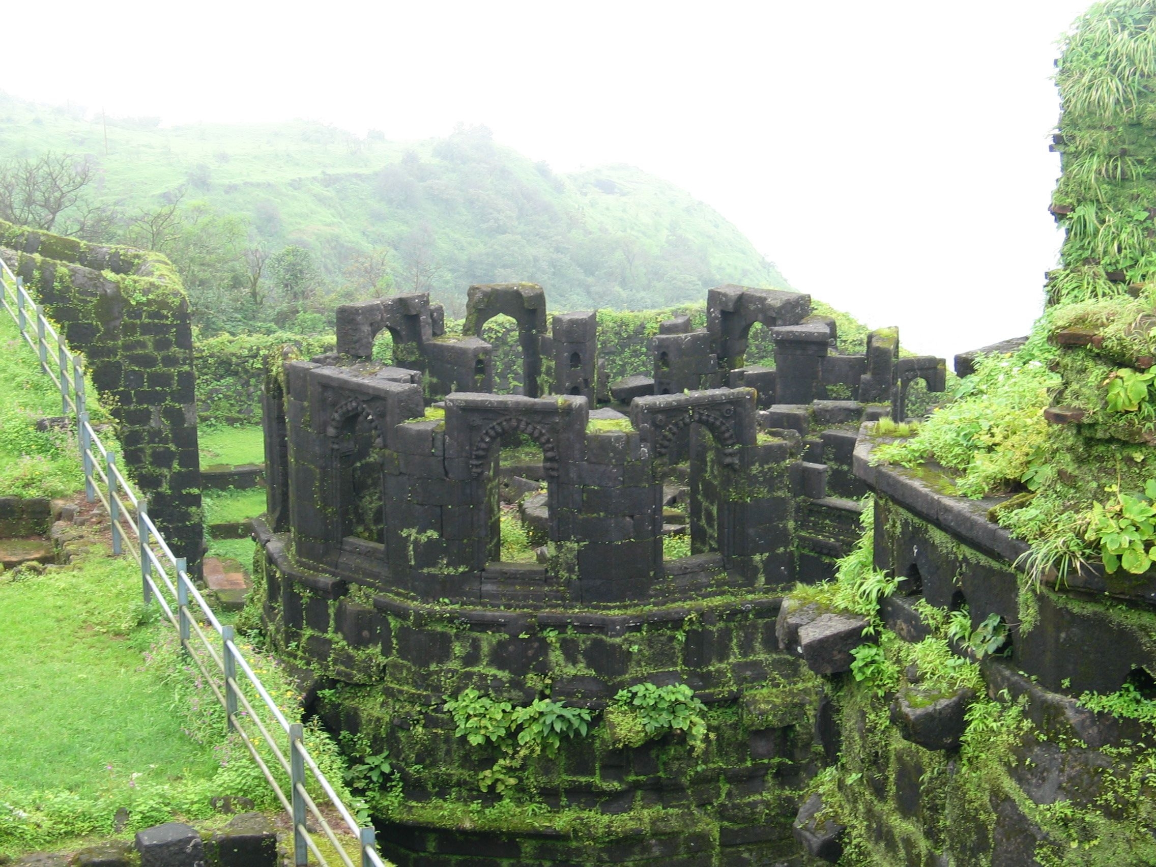 2280x1710 RAIGAD Photo, Image and Wallpaper.mouthshut.com, Desktop