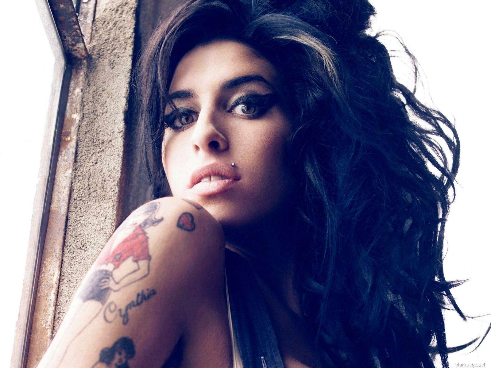 1600x1200 Amy Winehouse Wallpaper, Desktop