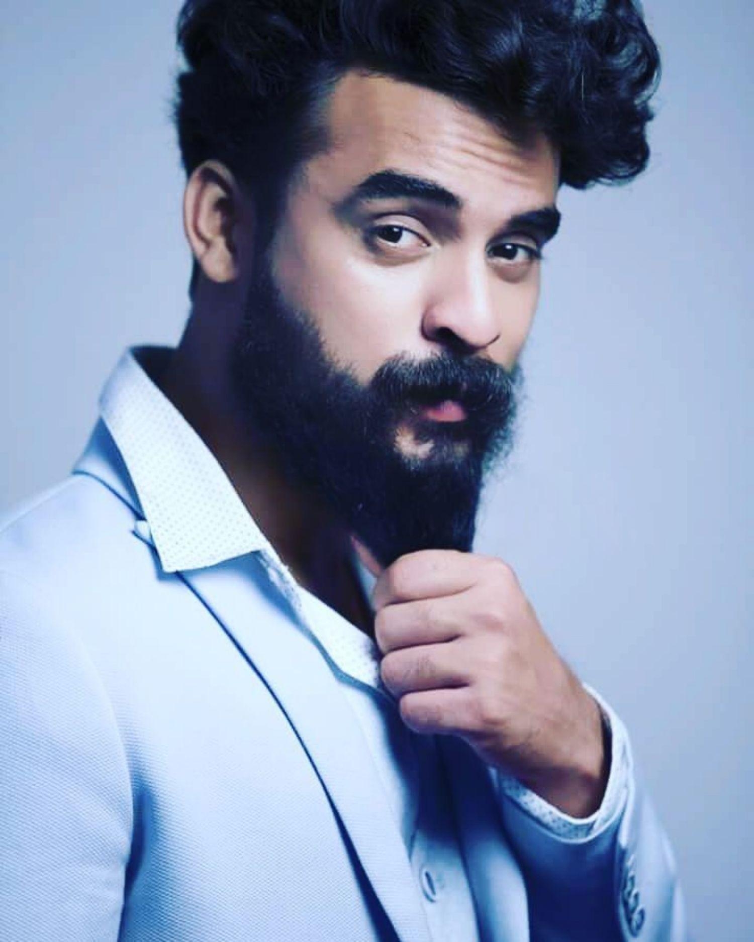 1500x1880 Tovino Thomas Hairstyle Related Keywords & Suggestions, Phone