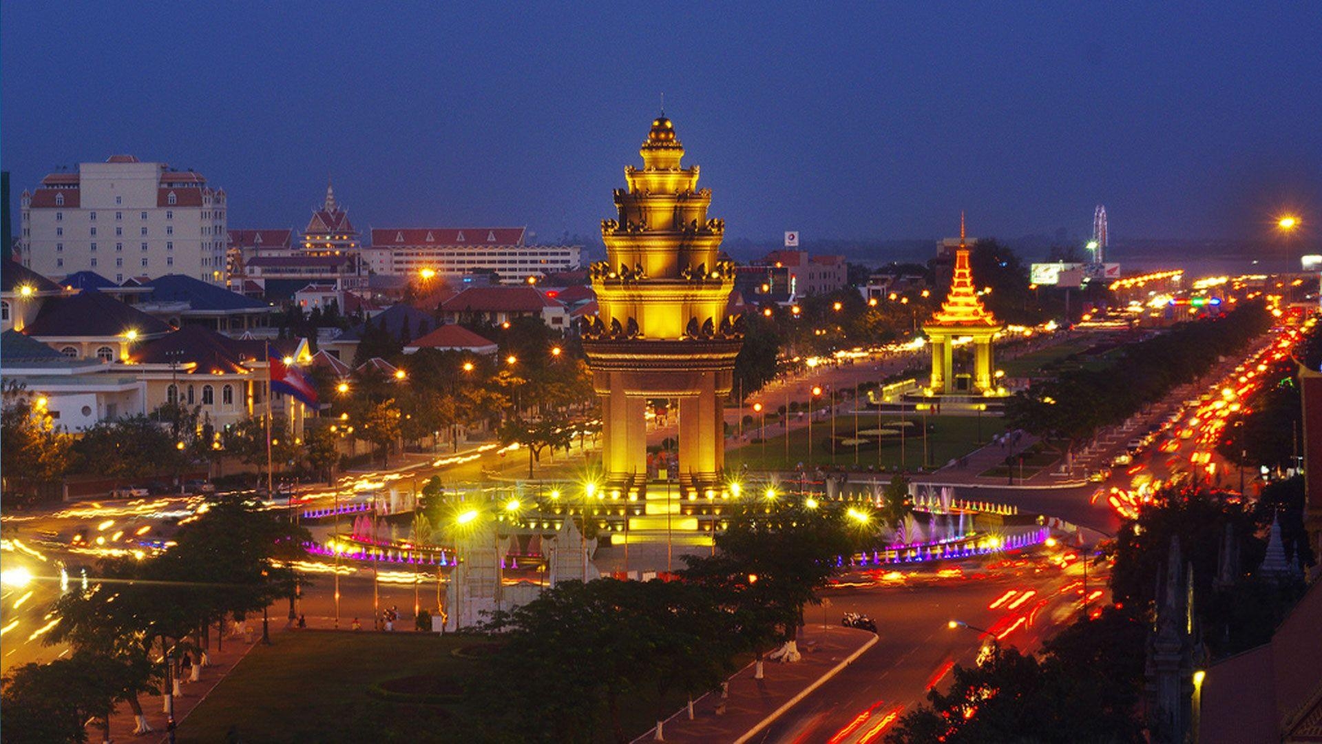 1920x1080 Evening panorama of the city of Phnom Penh, Desktop