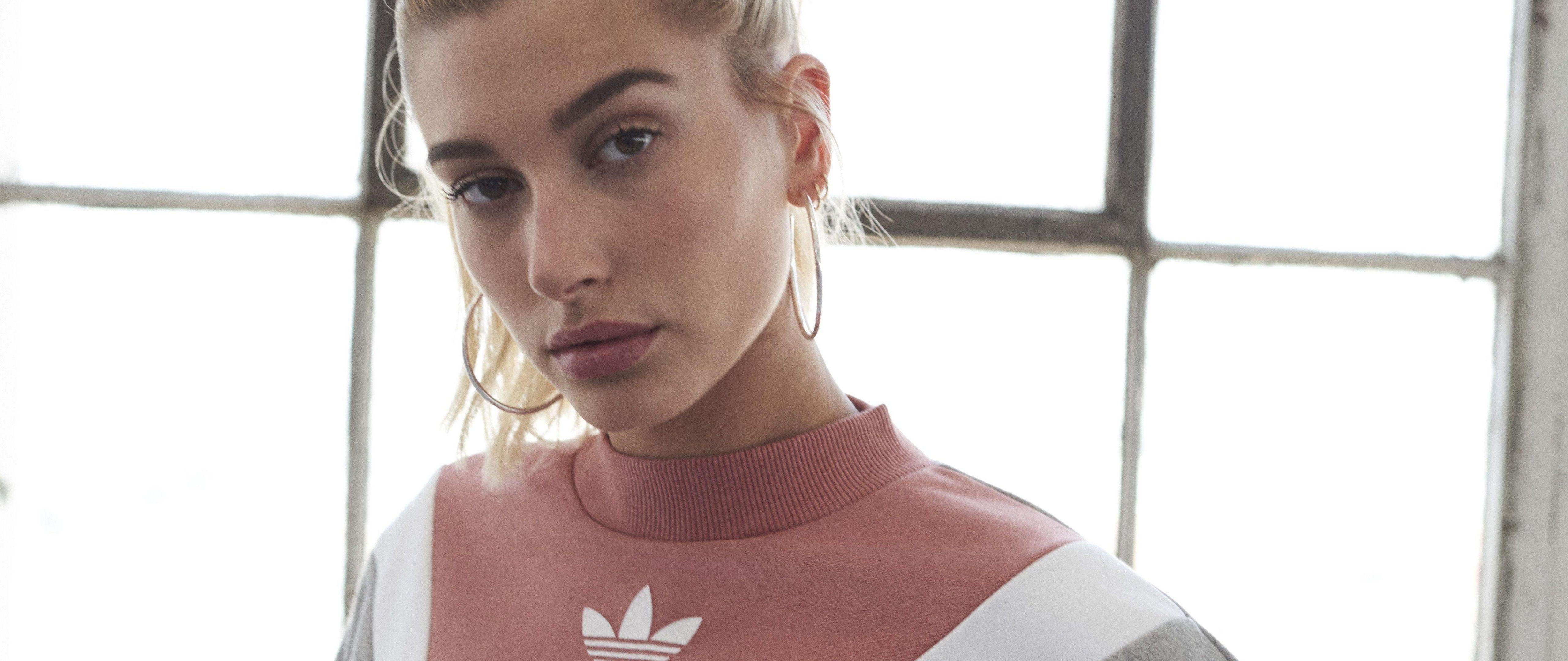 5120x2160 UW5K Hailey Baldwin Sportswear Wallpaper, Celebrity Wallpaper, Dual Screen