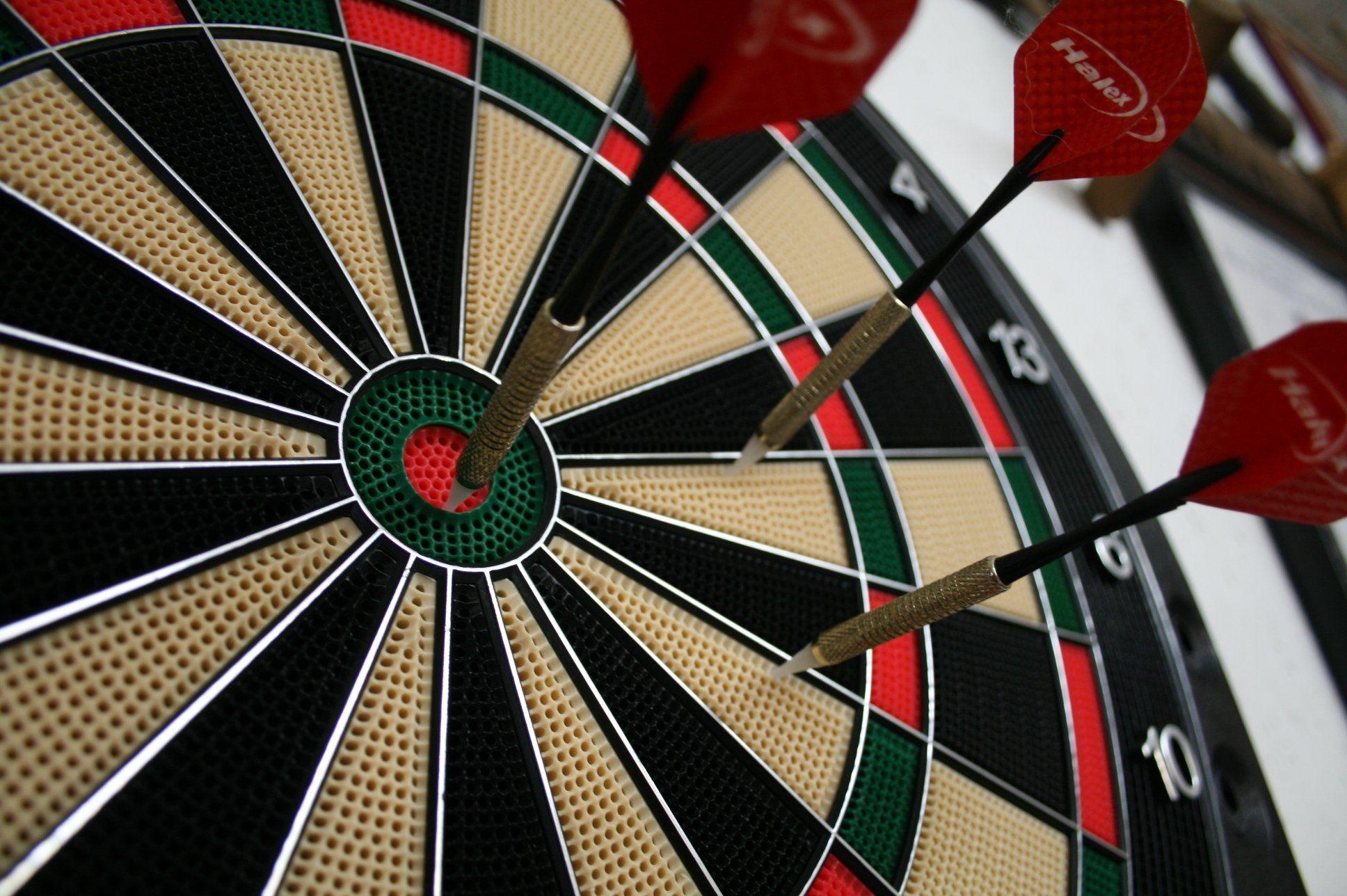 1940x1290 Darts HD Wallpaper 57868 px, Desktop