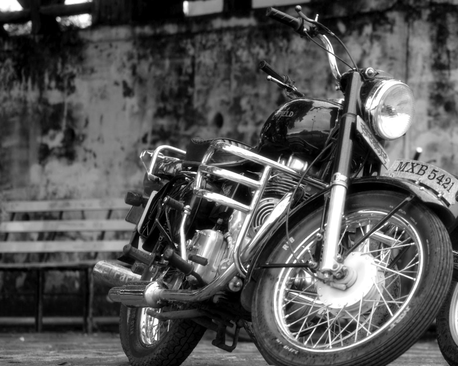 1600x1280 Royal Enfield Black And White 600×278 Pixels, Desktop