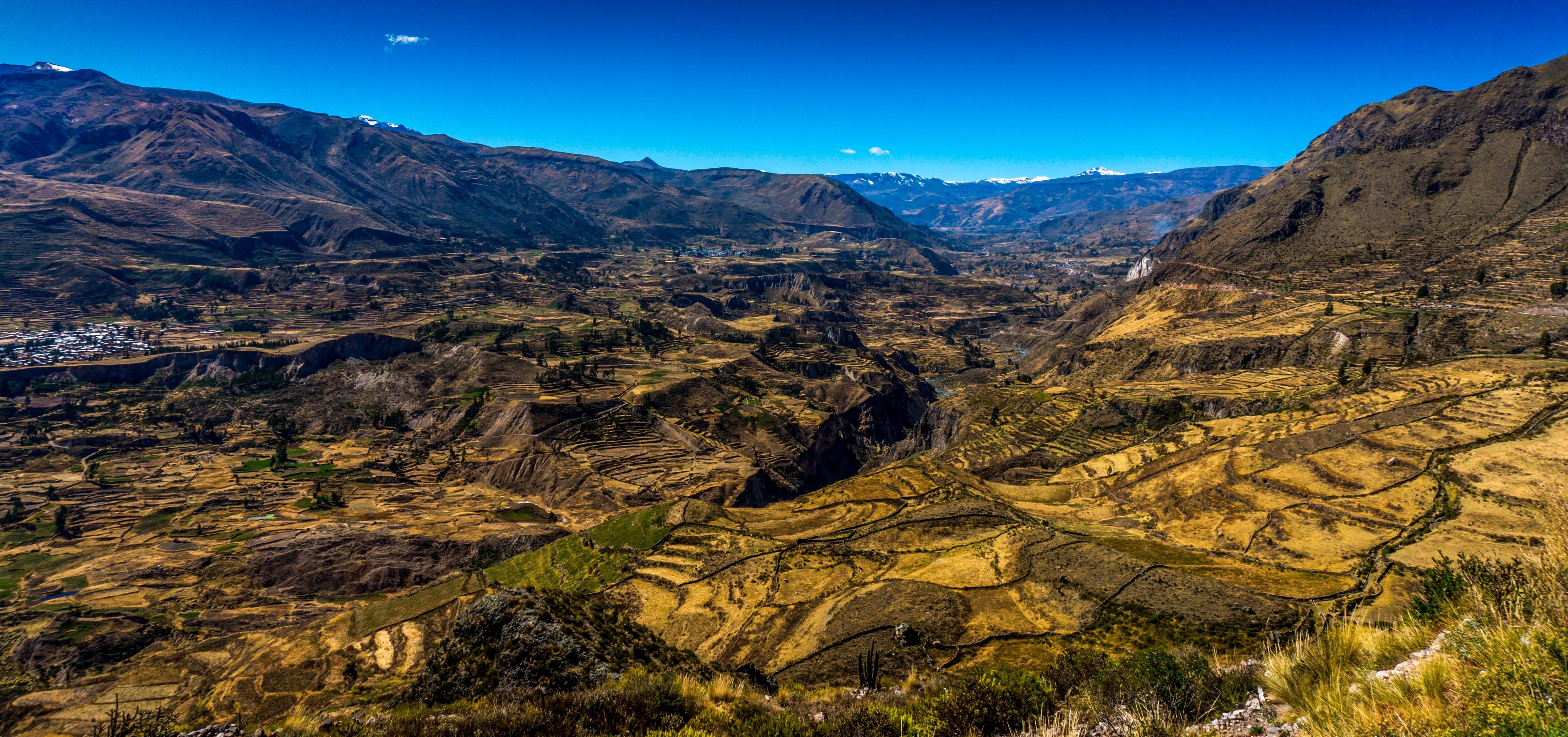 4920x2310 Colca Canyon in Peru, Dual Screen