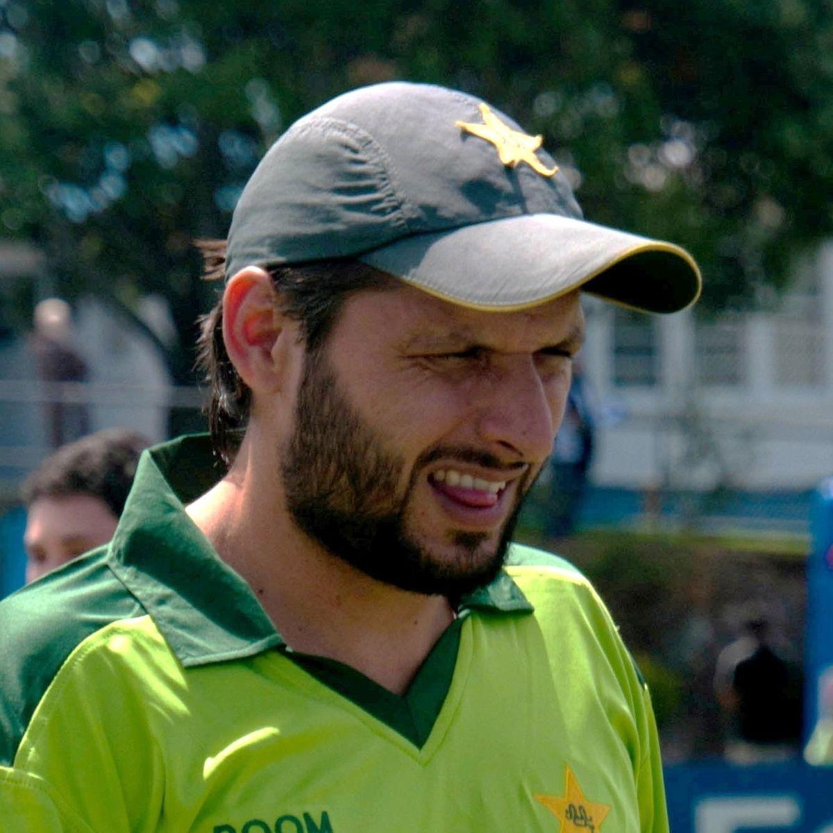 1200x1200 Shahid Afridi, Phone