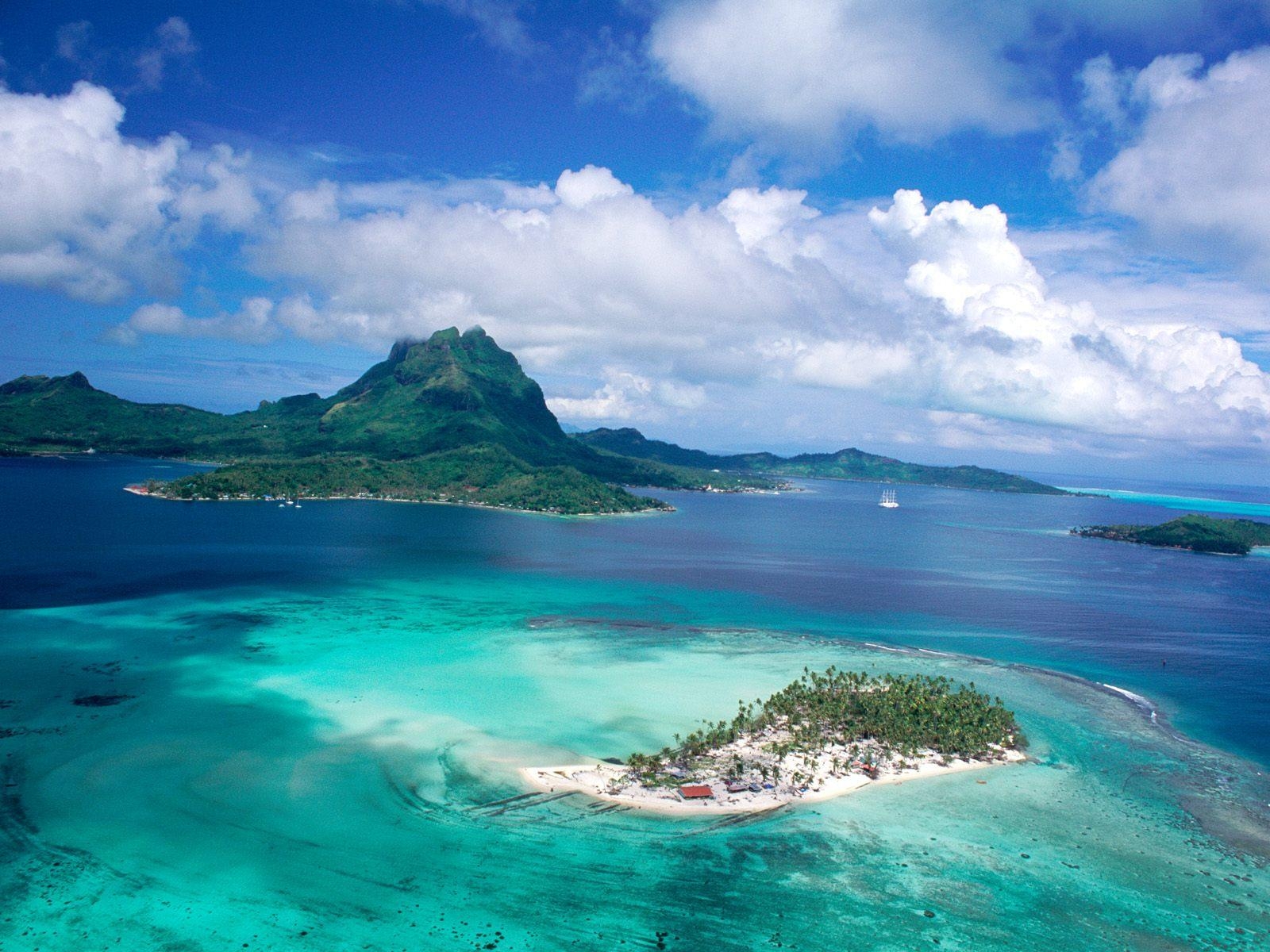 1600x1200 Visitor For Travel: French Polynesia Tahiti Island Wallpaper HD, Desktop