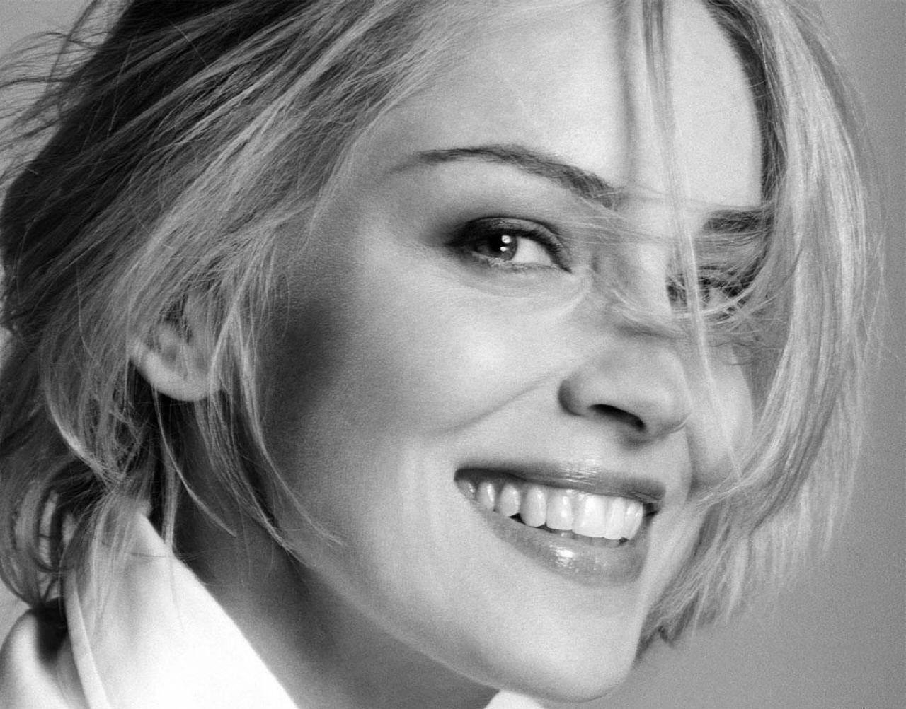 1280x1010 Sharon Stone. HD Wallpaper (High Definition), Desktop