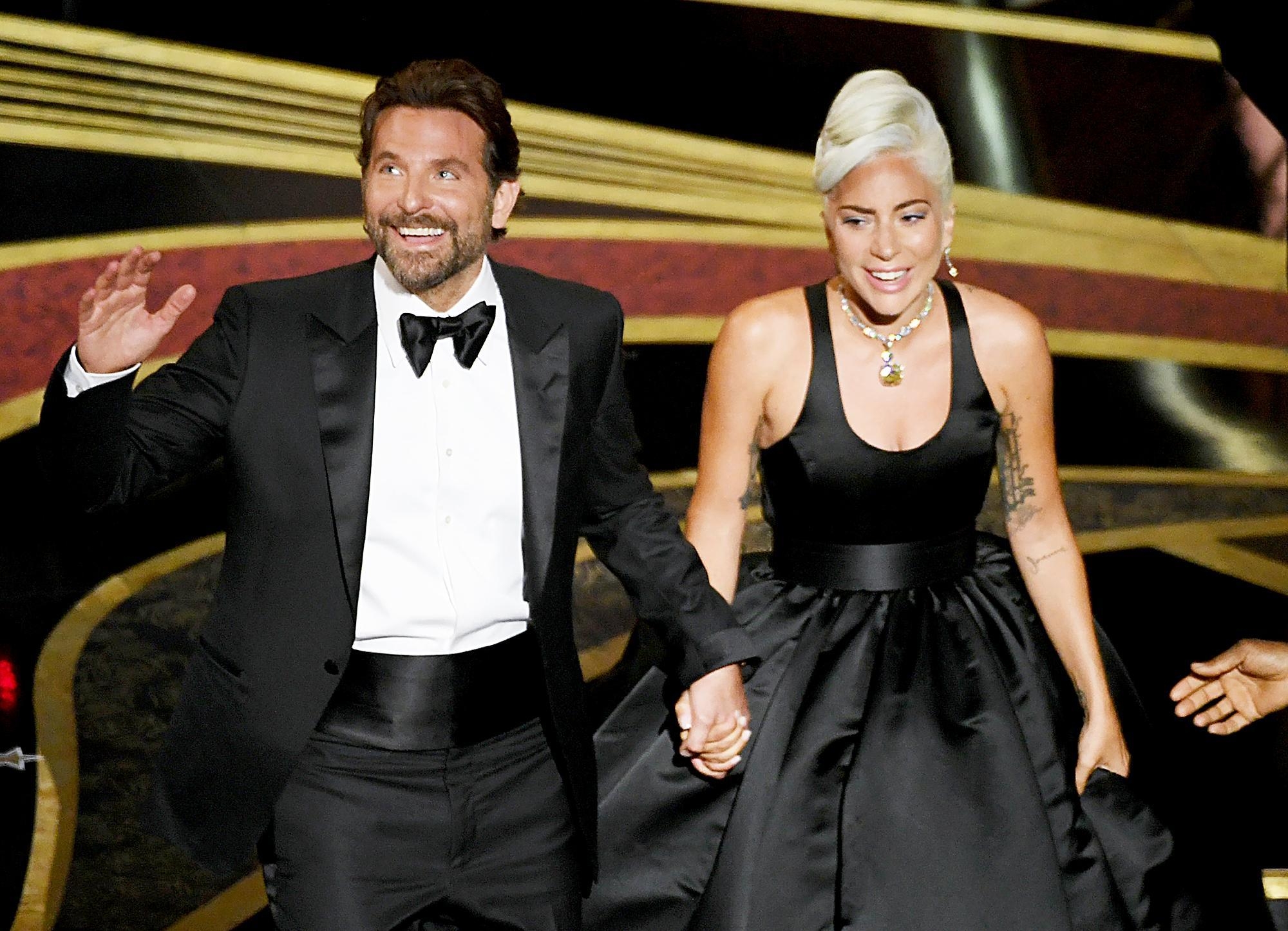 2000x1450 Lady Gaga Raves About Performing at Oscars 2019 With Bradley Cooper, Desktop