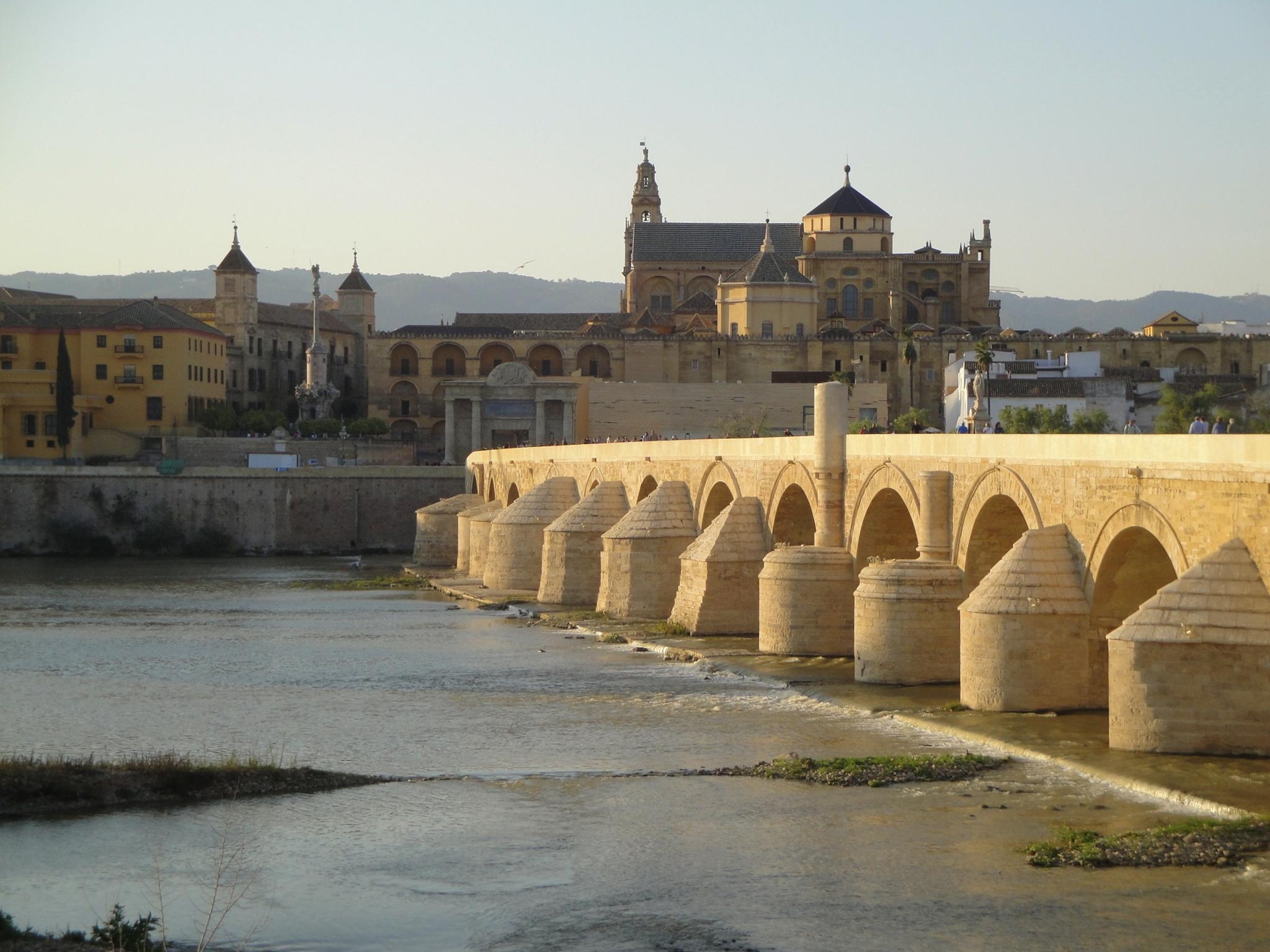 2050x1540 The Roman bridge of Córdoba (Andalusia, Spain) and the Mosque, Desktop