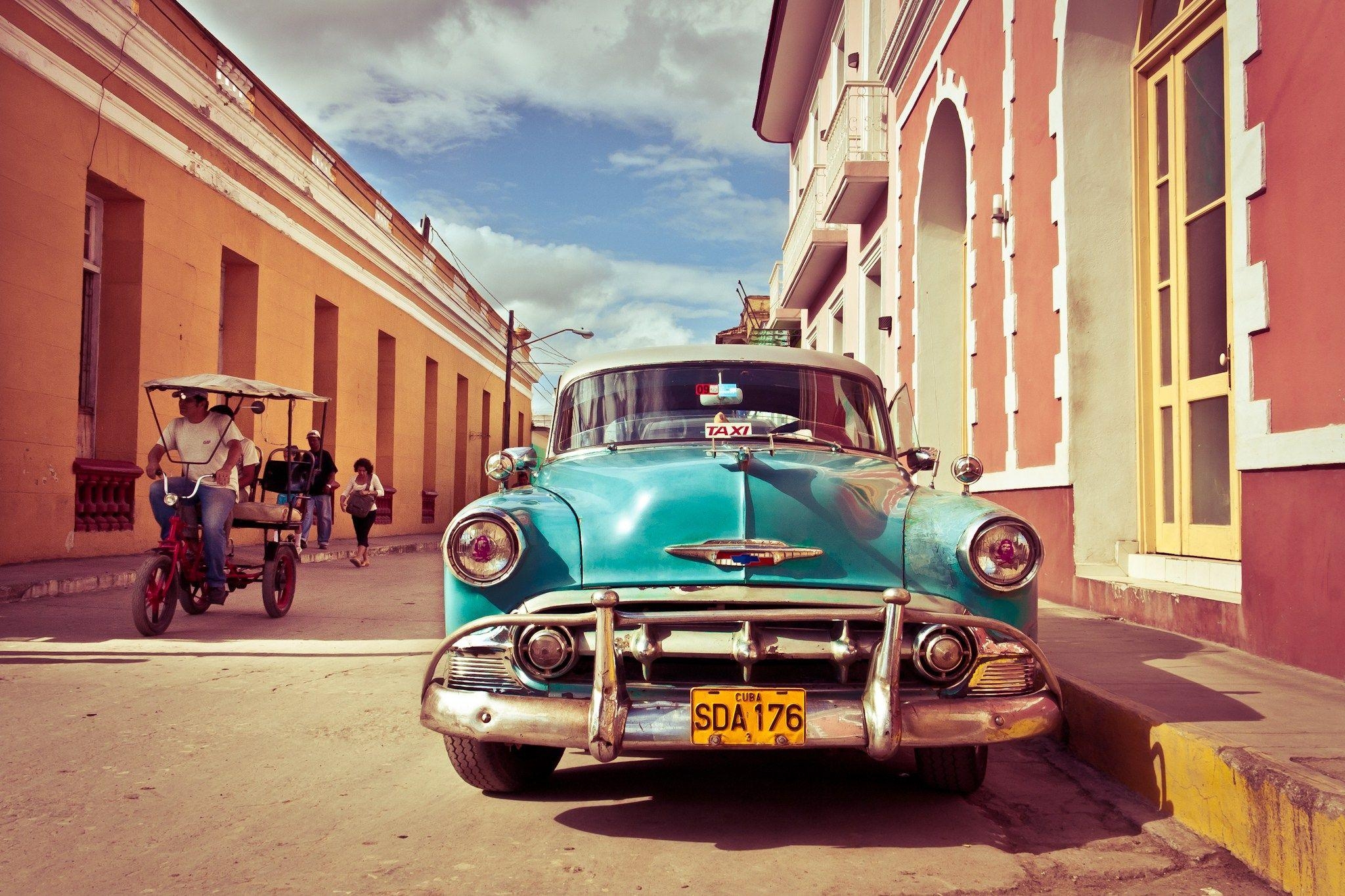 2050x1370 How to Get Rich in Cuba, Desktop