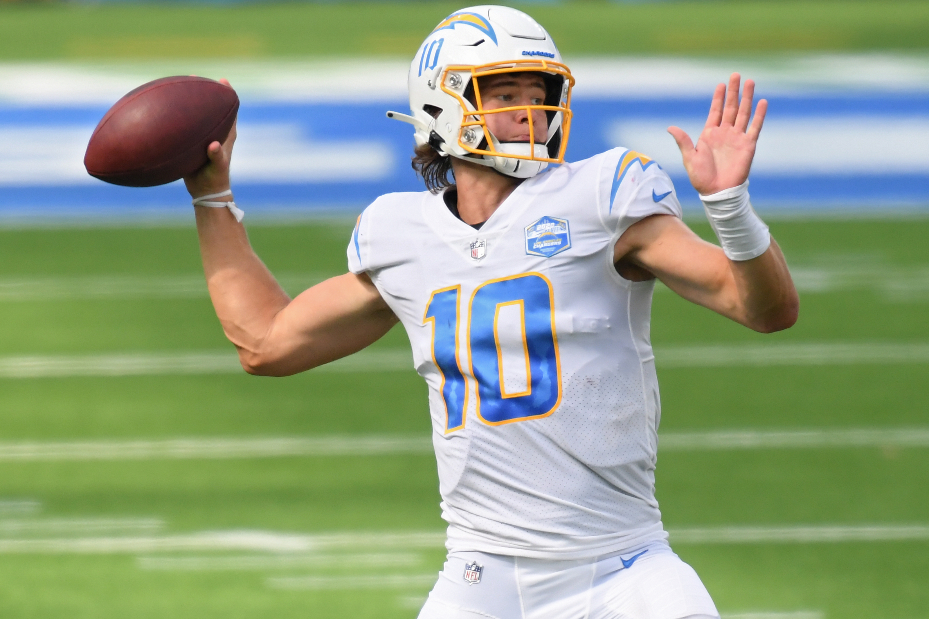 3200x2140 Justin Herbert deserves to remain Chargers starting quarterback, Desktop