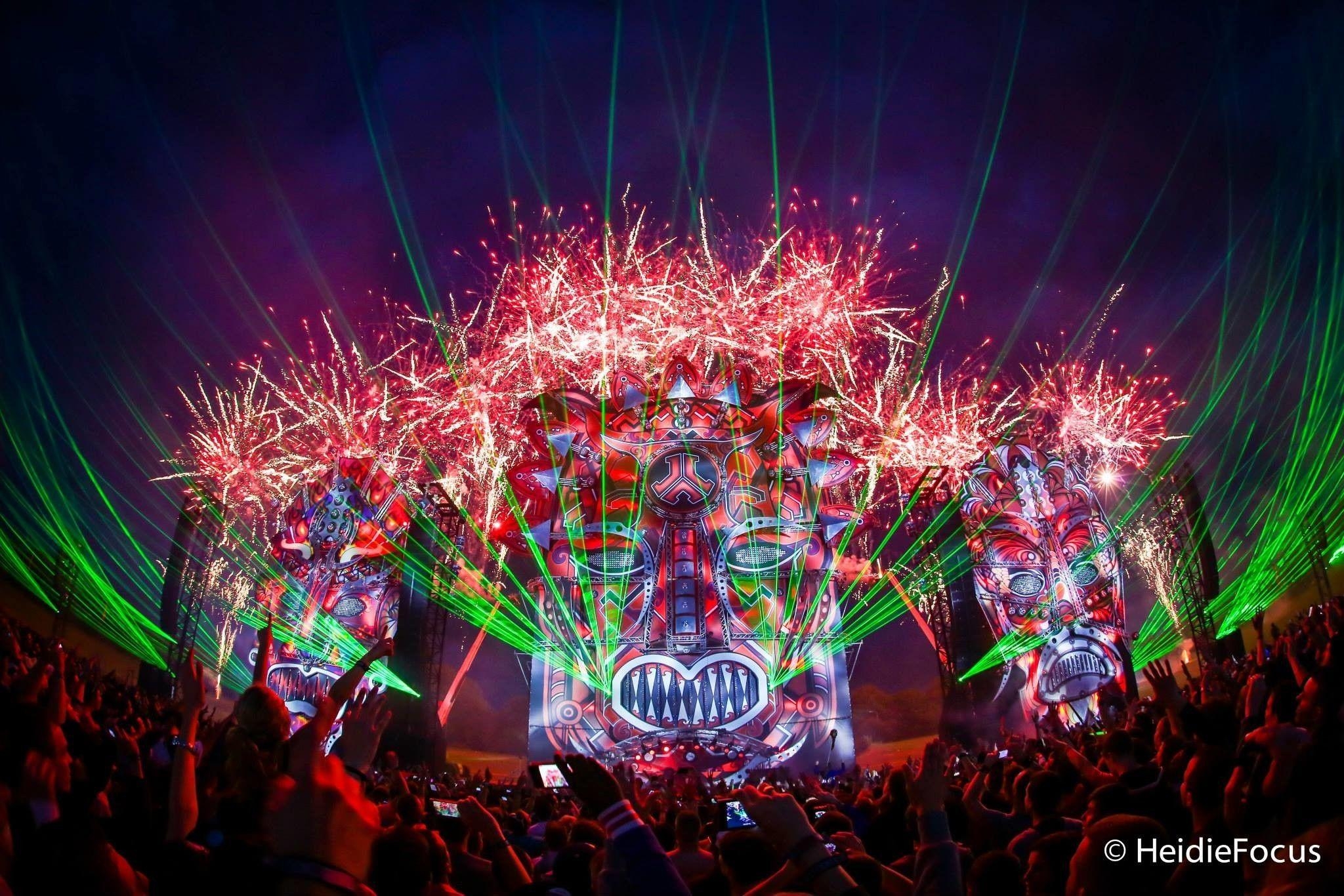 2050x1370 Tomorrowland 2018 Laser Show HD Wallpaper, Desktop