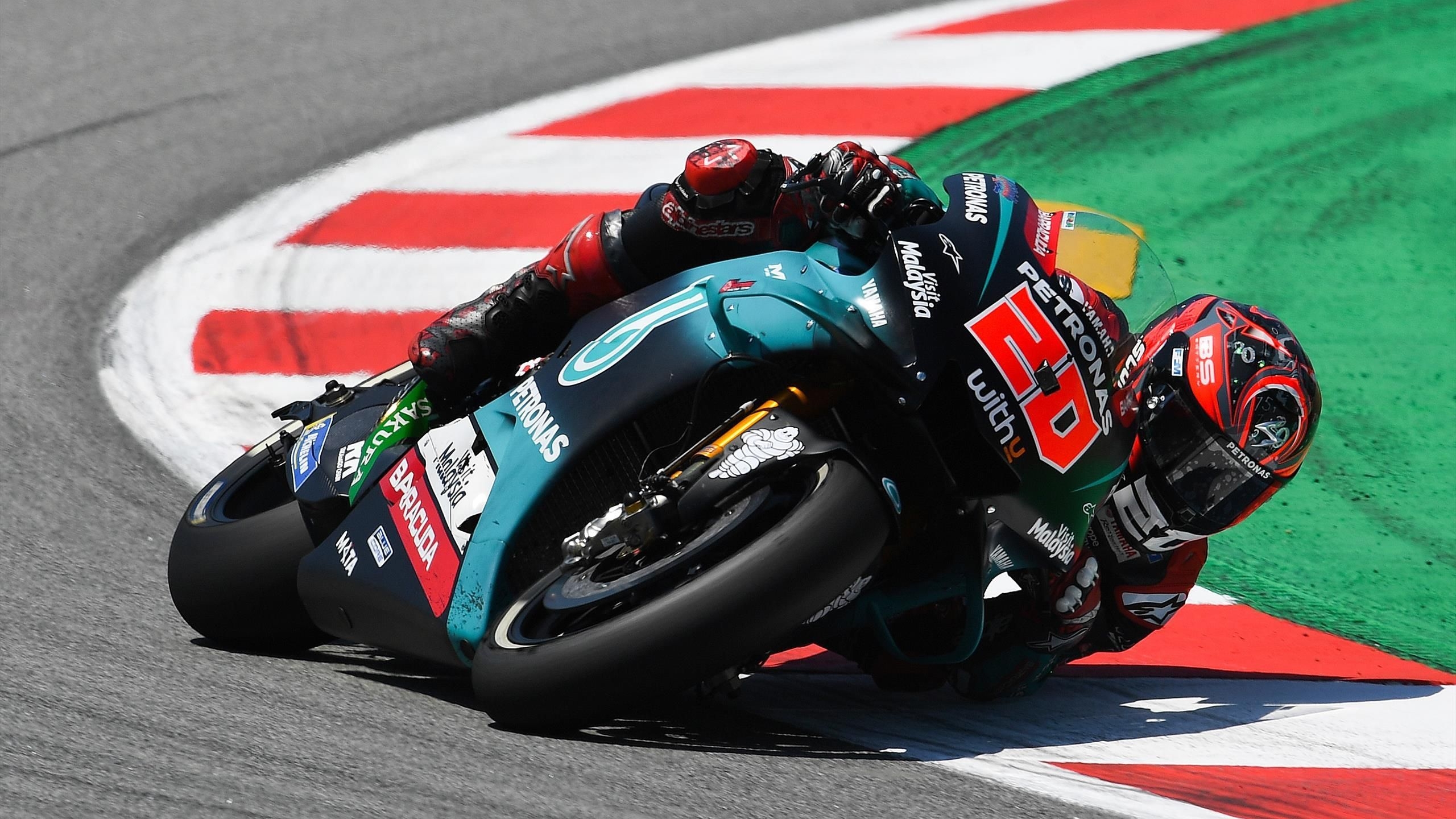 2560x1440 Fabio Quartararo pips Marquez to, Desktop