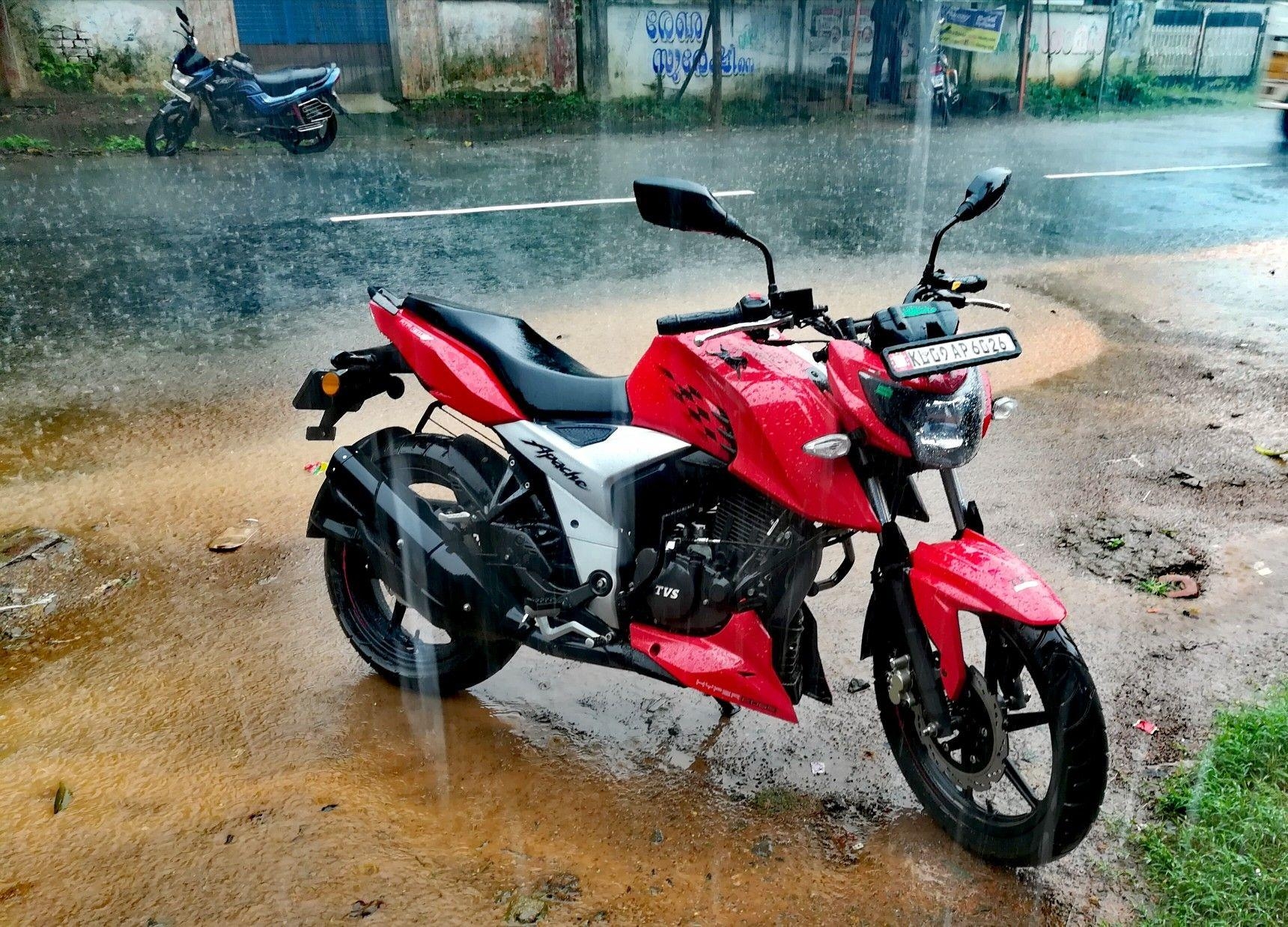 1720x1240 Apache rtr 160 4v rain. Apache, Mobile wallpaper, Rtr, Desktop