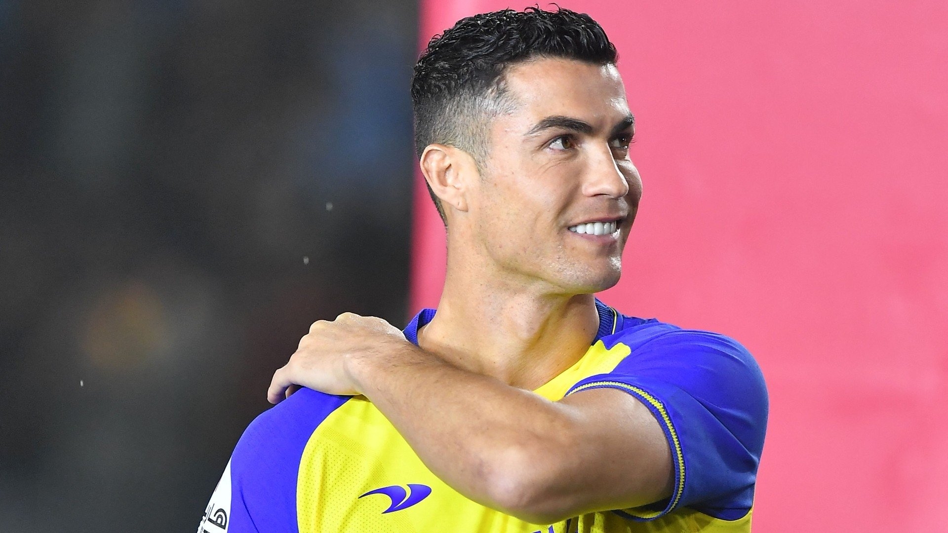 1920x1080 WATCH: Happy Birthday To SIU! Cristiano Ronaldo Presented With Personalised Birthday Cake By Al Nassr Team Mates. Goal.com US, Desktop