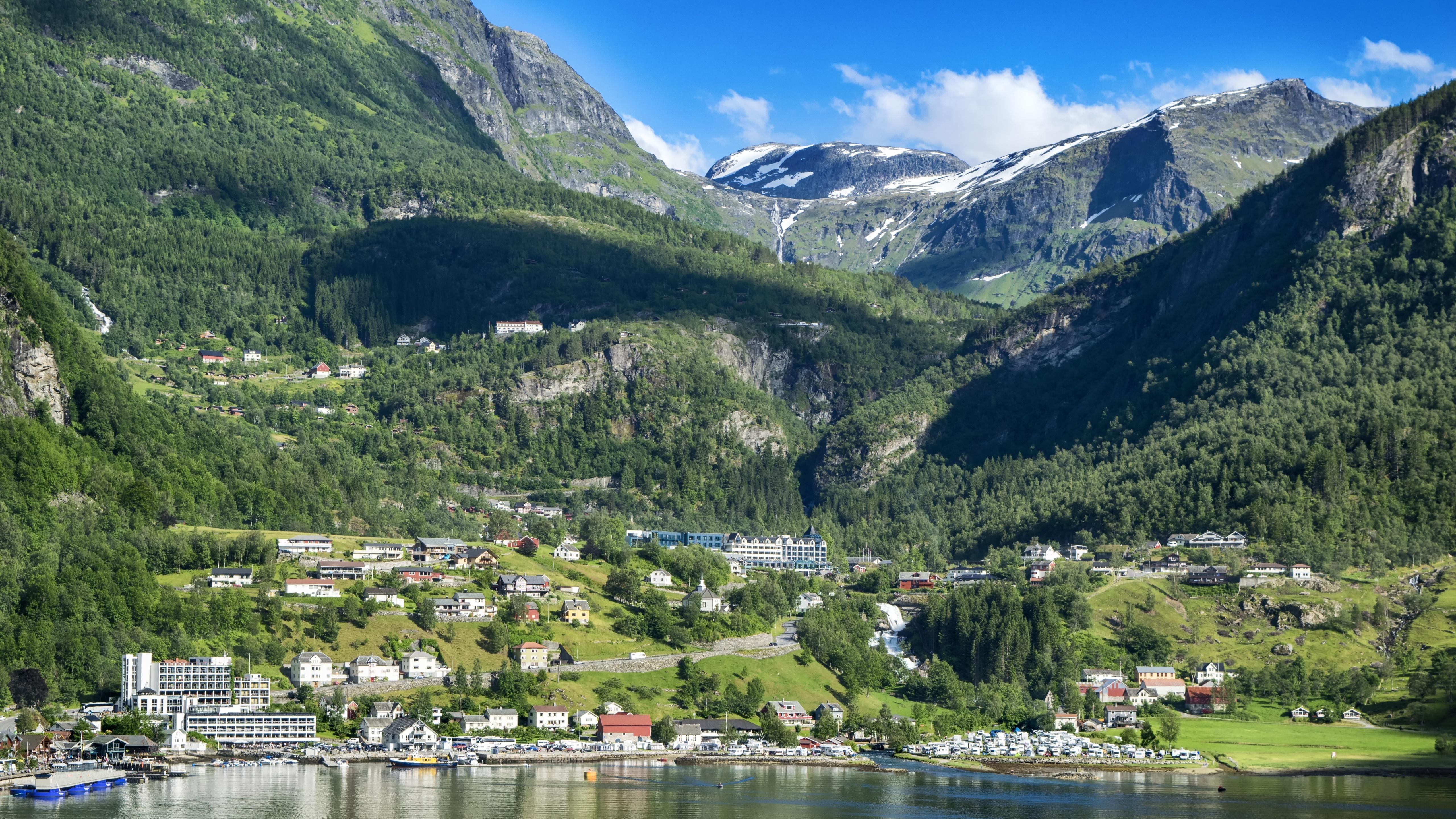 5120x2880 Bergen (Norway) 5K UltraHD Wallpaper. Wallpaper Studio 10, Desktop
