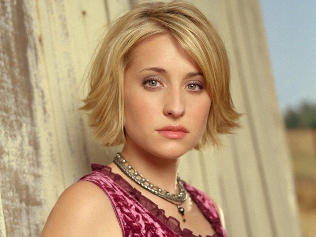 1280x960 Allison Mack Wallpaper. Celebrities Wallpaper Gallery. PC, Desktop