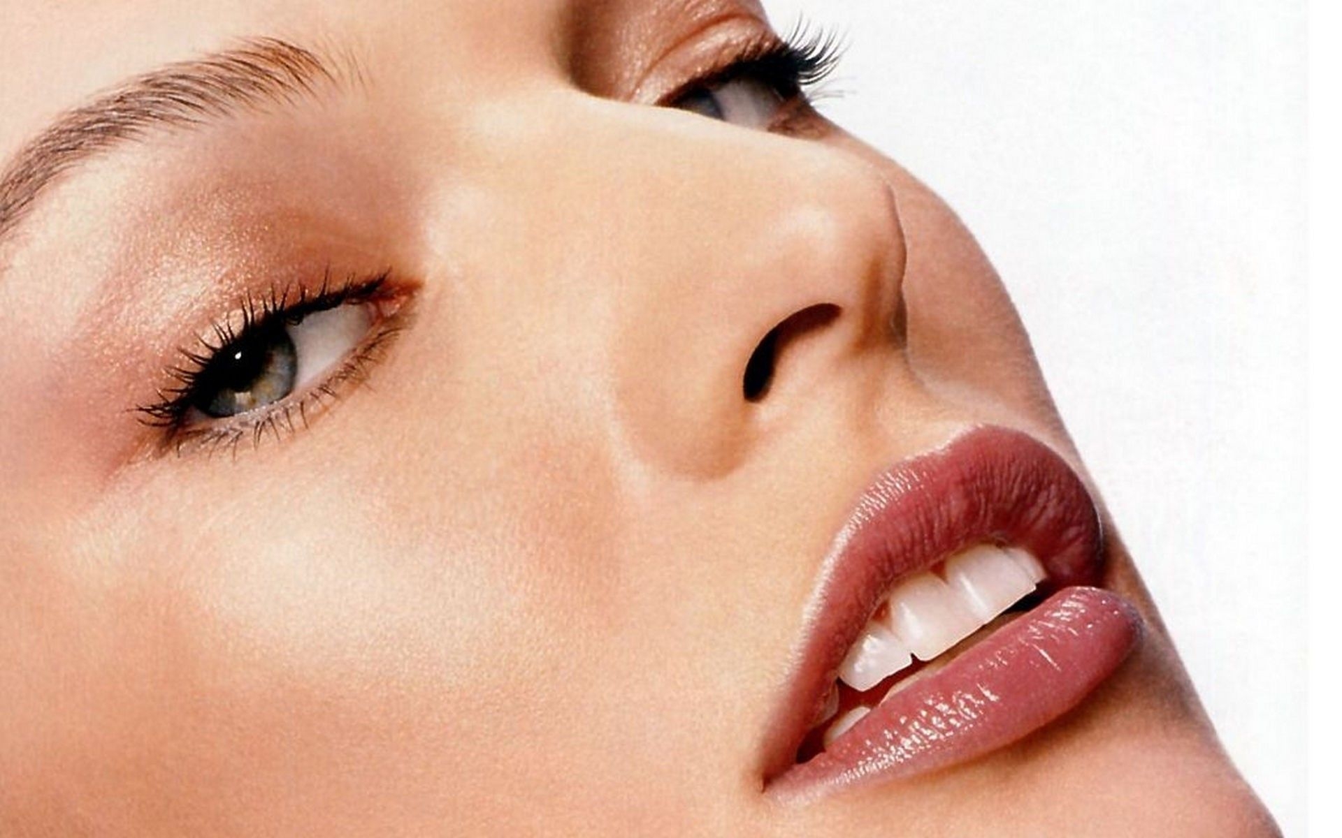 1920x1200 Free download Milla Jovovich actress close up face girl milla, Desktop