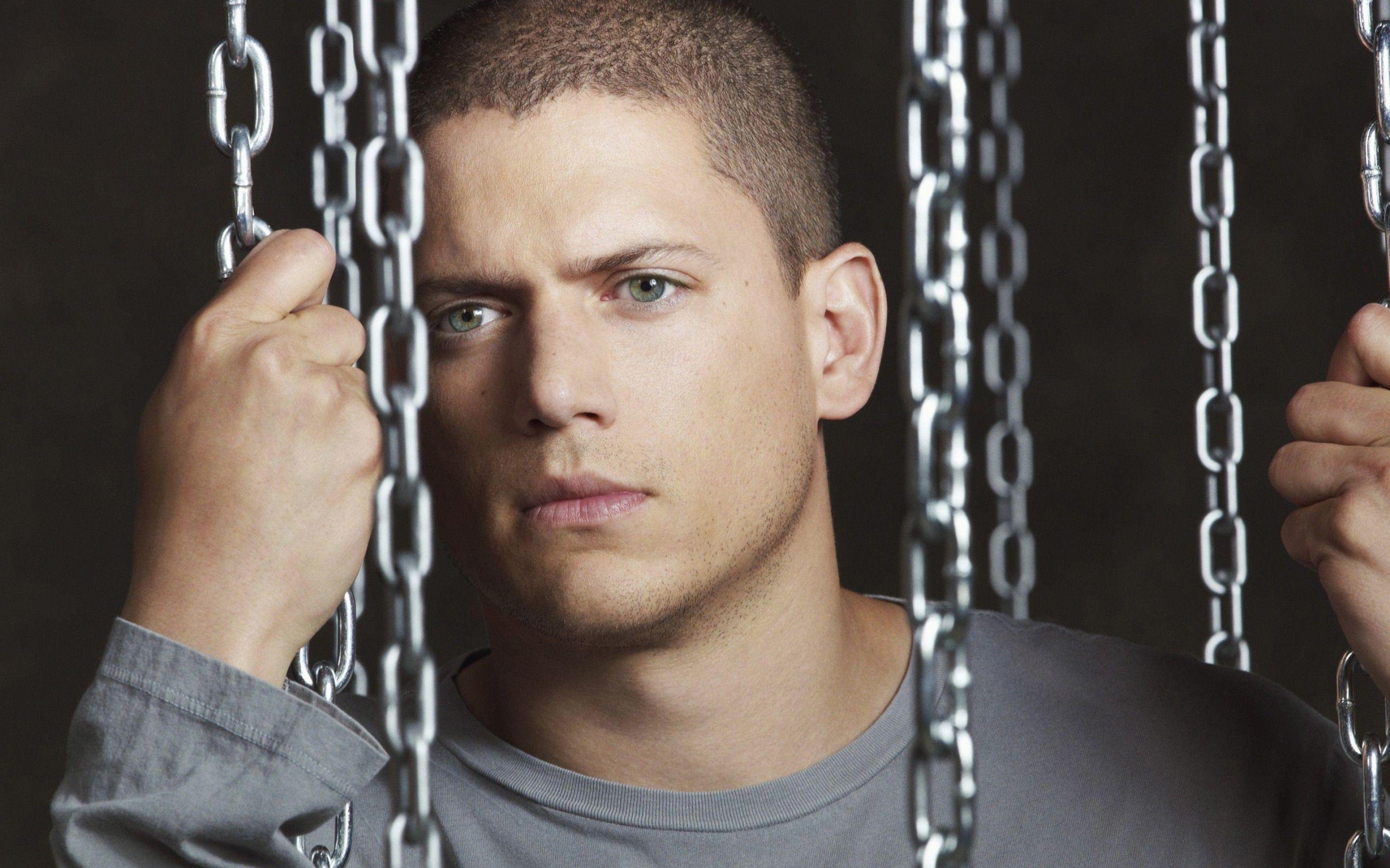 2880x1800 Wallpaper Wentworth Miller, Michael Scofield, Prison Break: Sequel, Desktop