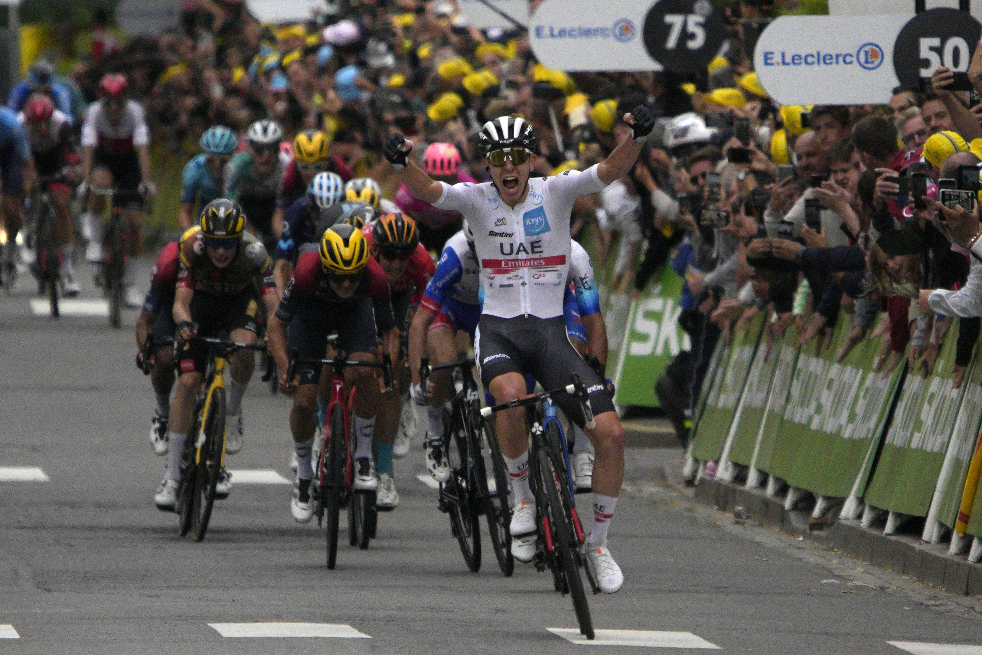 3250x2170 Tadej Pogacar takes back yellow jersey after winning Tour de France's longest stage, Desktop