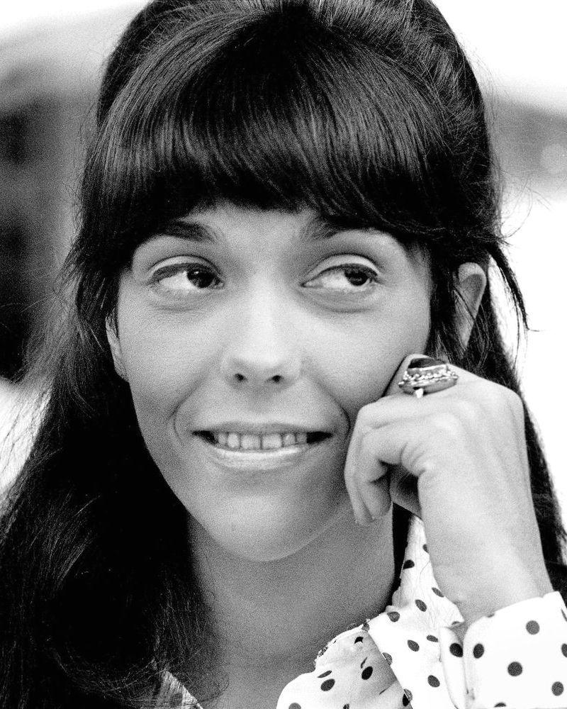 800x1000 Celebrities who died young image Karen Carpenter HD wallpaper, Phone