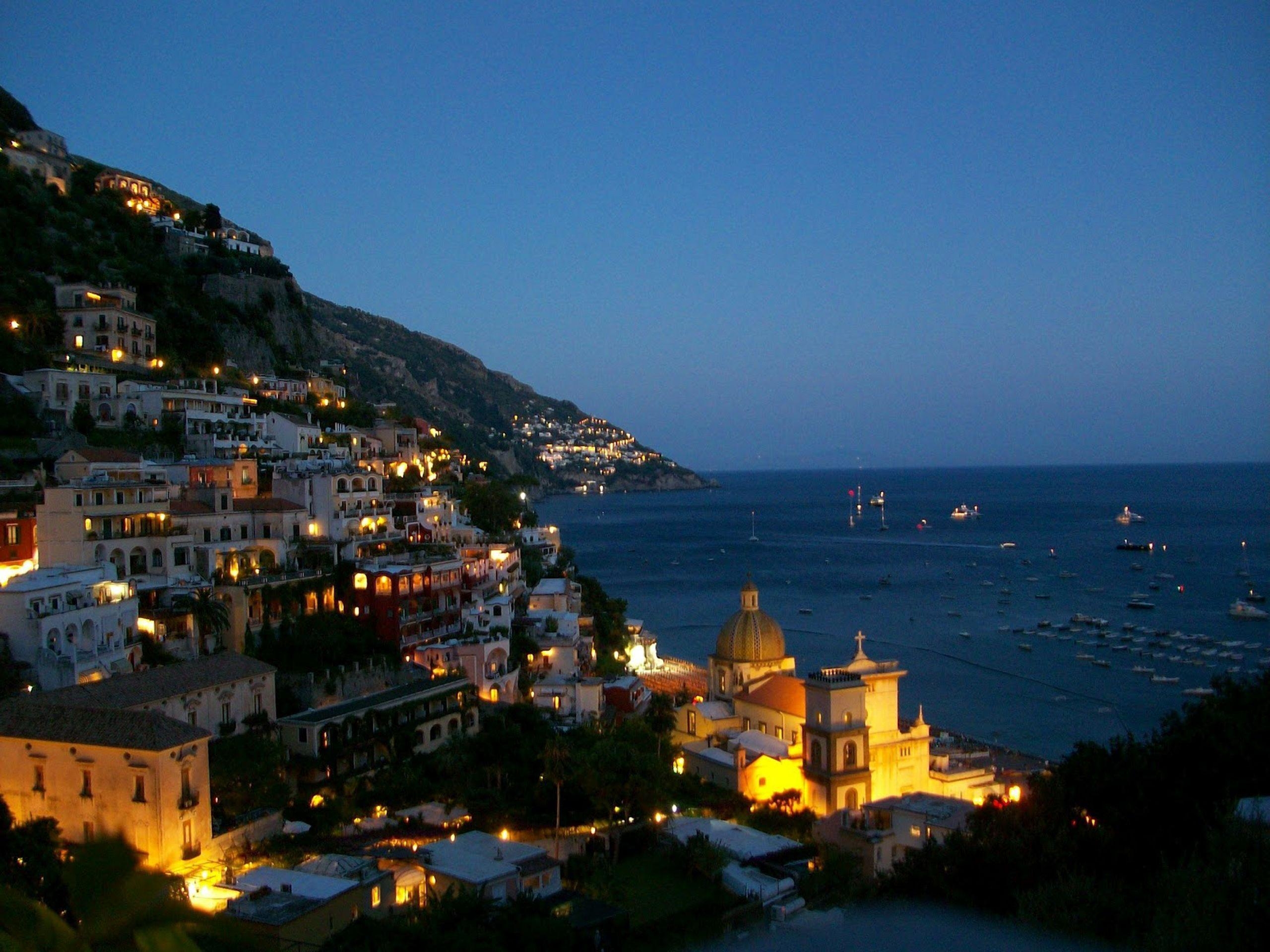 2560x1920 Evening lights at the resort in Amalfi, Italy wallpaper, Desktop