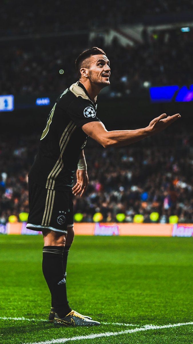 680x1200 Fútbol ⭐ Media no Twitter: Wallpaper • Dusan Tadic #Ajax, Phone