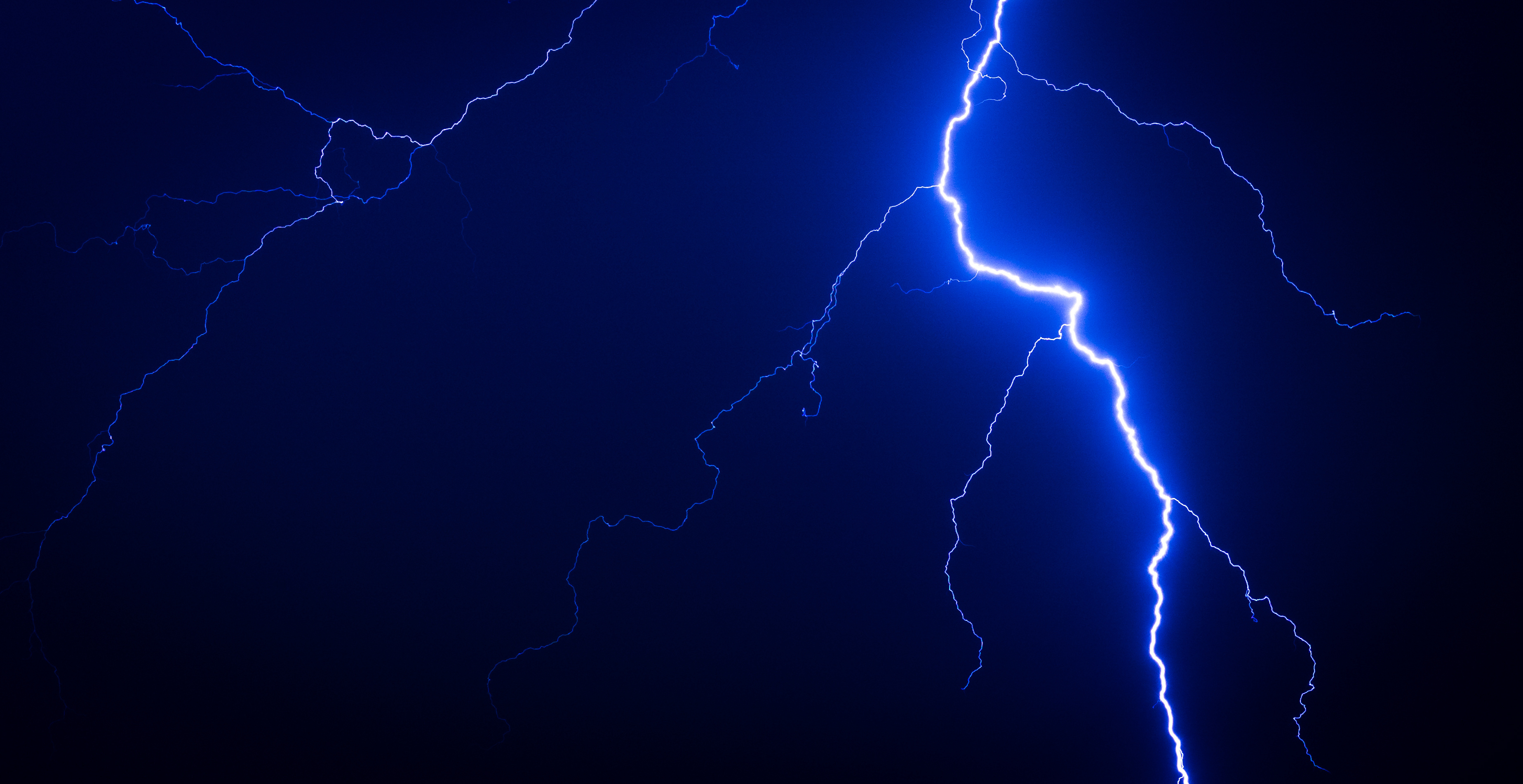 3700x1910 4K, Thunderstorm, Night, Lightning, Blue Gallery HD Wallpaper, Desktop