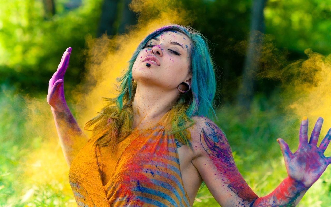 1280x800 Girl During Holi Festival, Holi Festival. Holi image, Happy holi wallpaper, Holi girls, Desktop