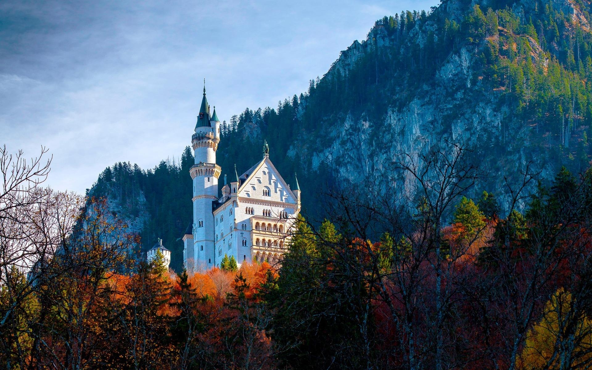 1920x1200 Download wallpaper Neuschwanstein Castle, autumn, beautiful, Desktop