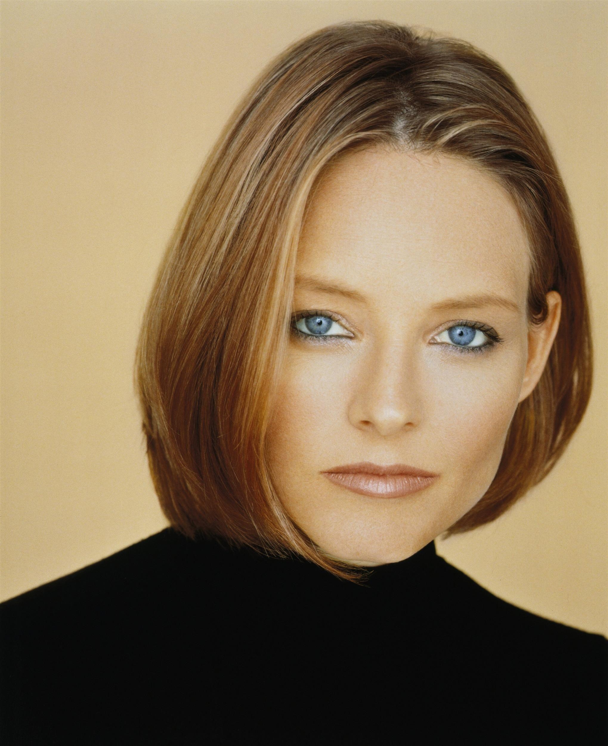 2040x2500 2336x3472px Jodie Foster (1175.38 KB).09.2015, Phone