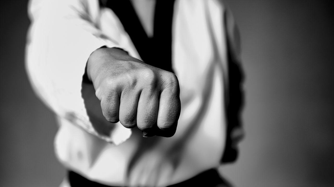 1280x720 Wallpaper taekwondo, fight, fighter, fist, bw hd, picture, image, Desktop