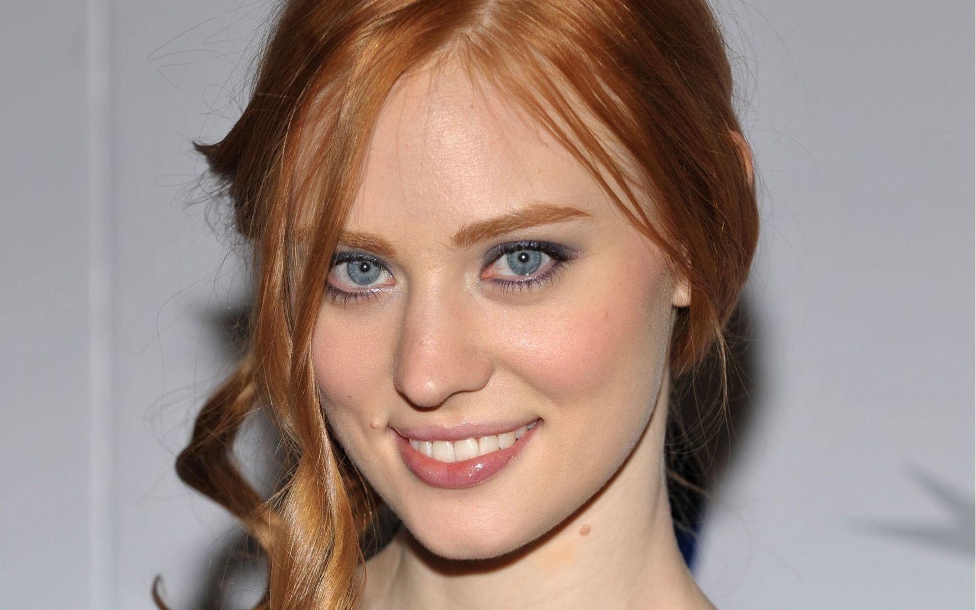 1920x1200 Deborah Ann Woll Smile Wallpaper 55181  px, Desktop