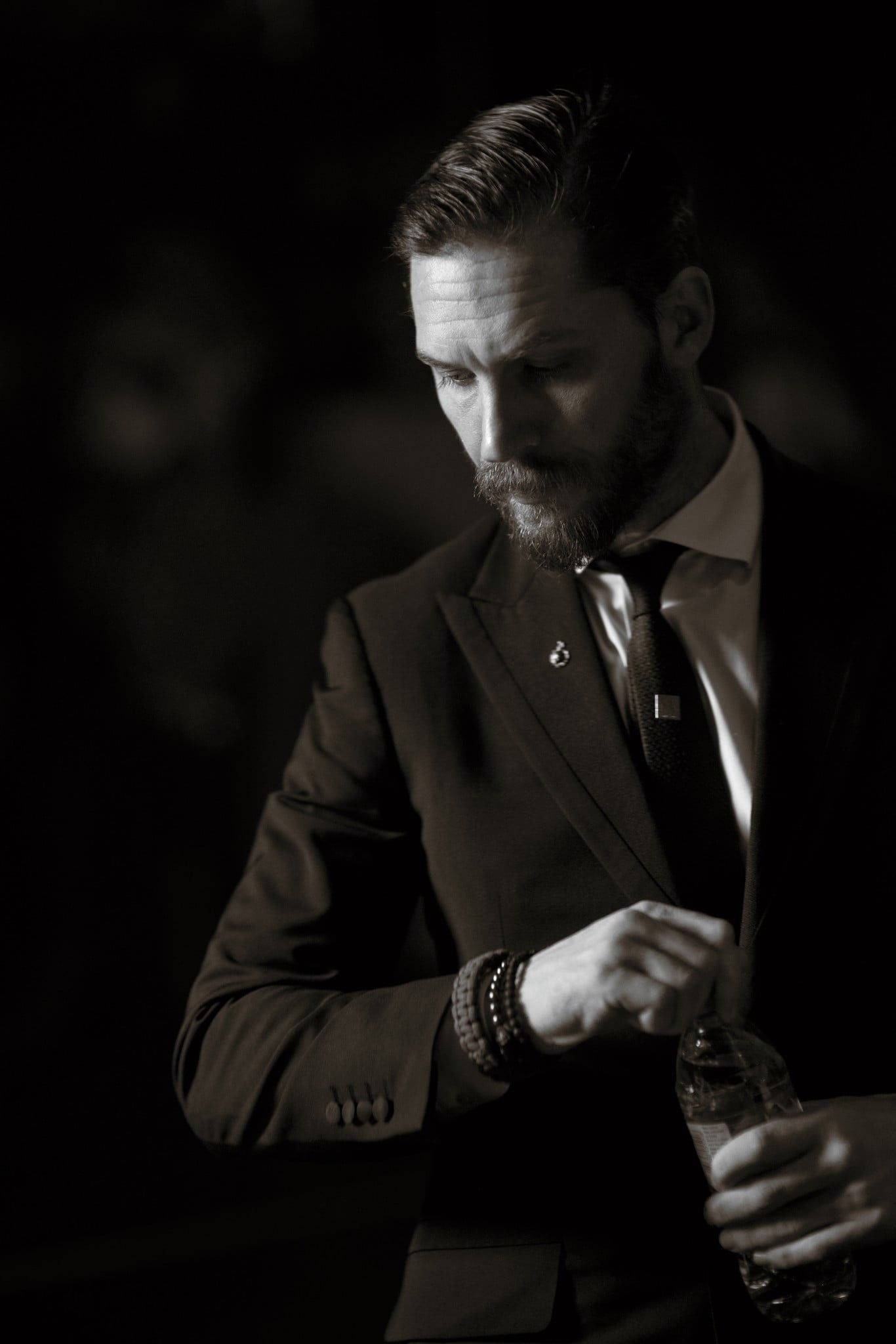 1370x2050 men's black and white suit Tom Hardy #monochrome P #wallpaper, Phone