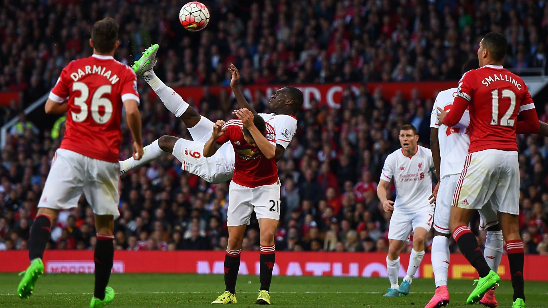 1920x1080 Christian Benteke's bicycle kick deserves all the awards. Football, Desktop